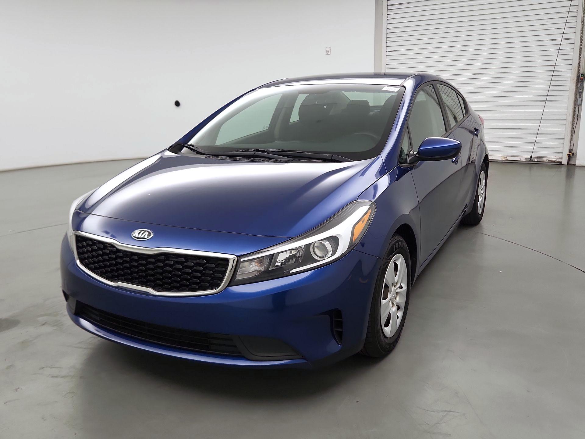 Thumbnail: 2017 Kia Forte - 3