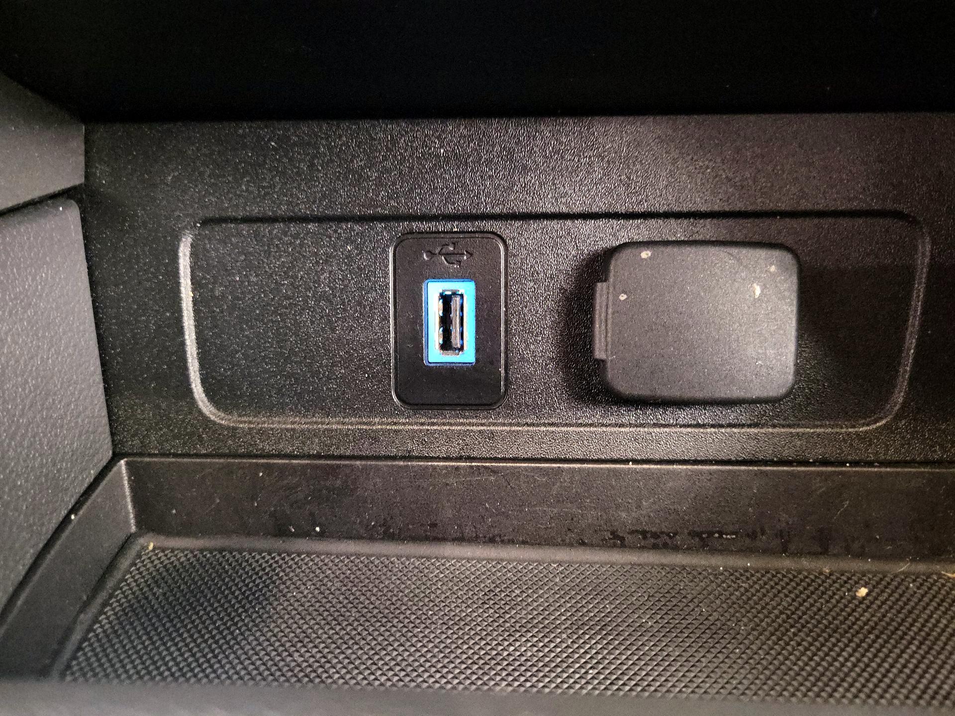 Thumbnail: 2017 Ford Escape - 16