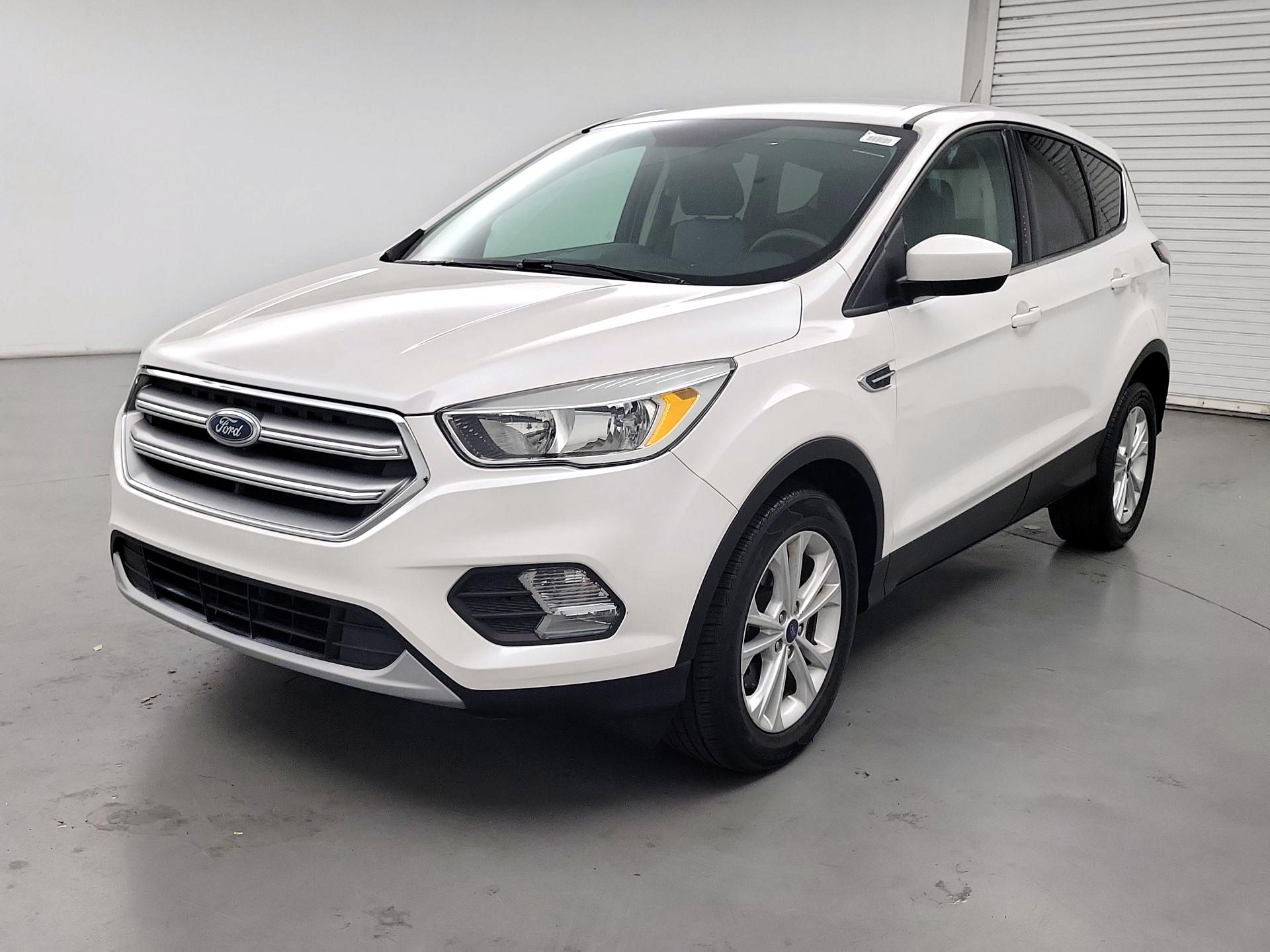Thumbnail: 2017 Ford Escape - 3
