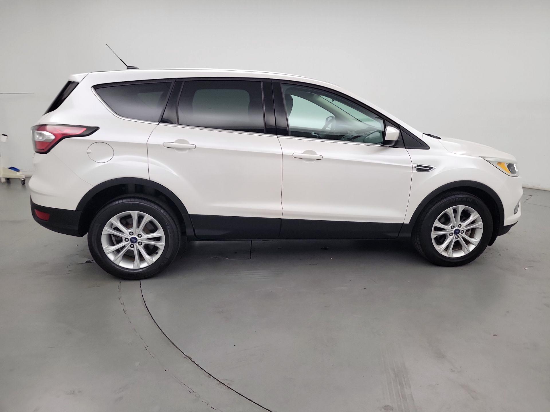 Thumbnail: 2017 Ford Escape - 4