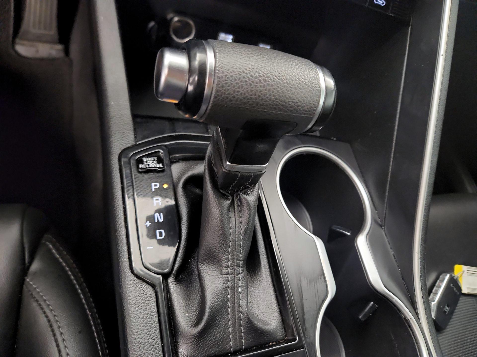 Thumbnail: 2022 Kia K5 - 16