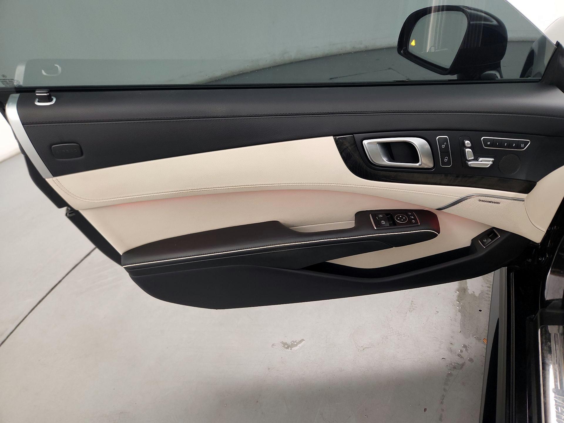 Thumbnail: 2017 Mercedes-Benz SL-Class - 10