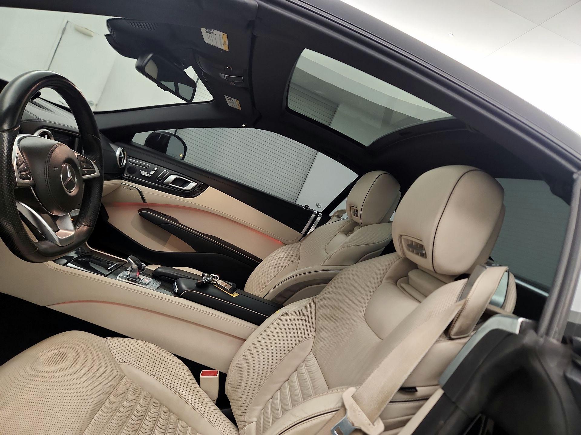 Thumbnail: 2017 Mercedes-Benz SL-Class - 16