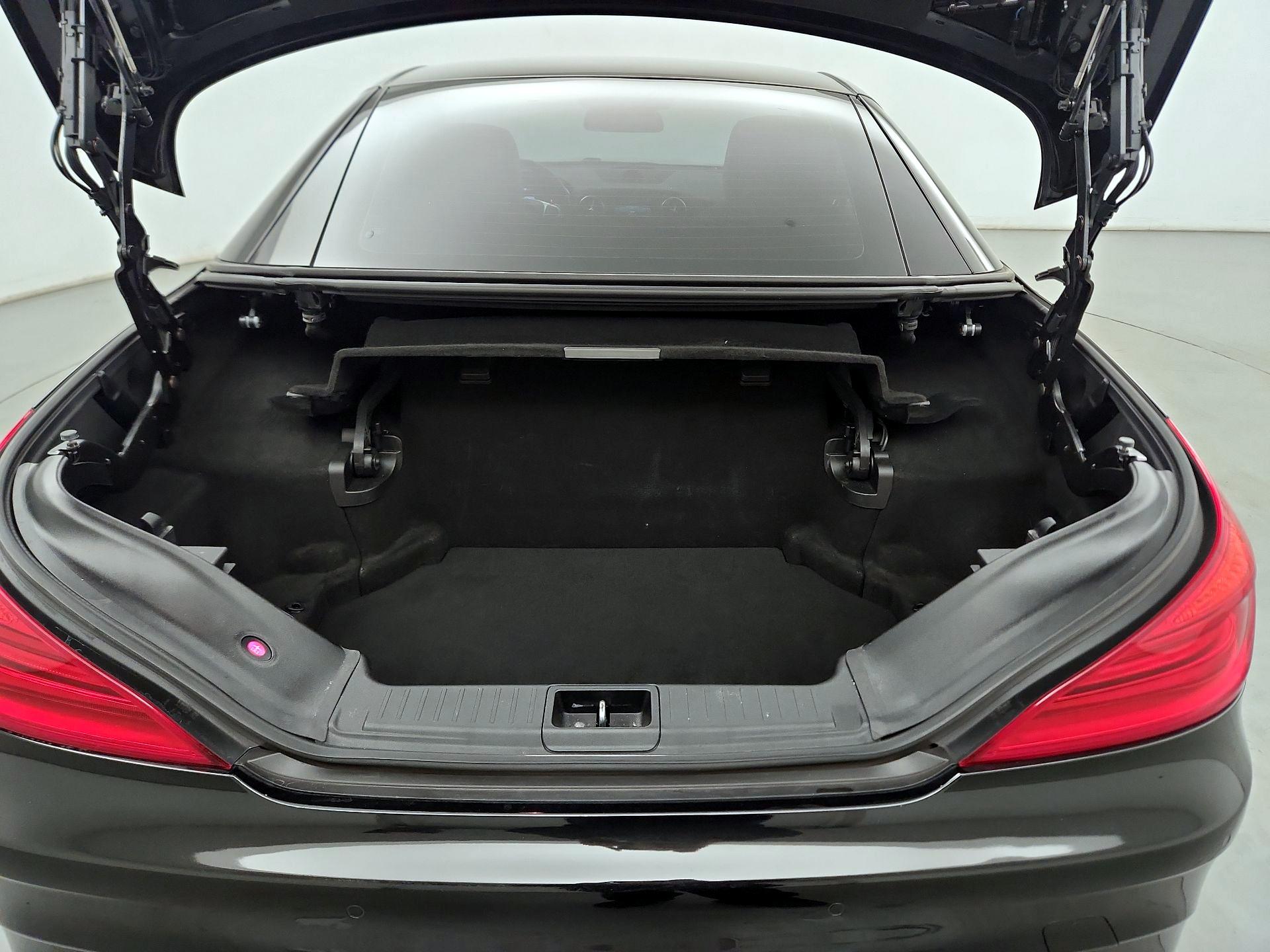 Thumbnail: 2017 Mercedes-Benz SL-Class - 17