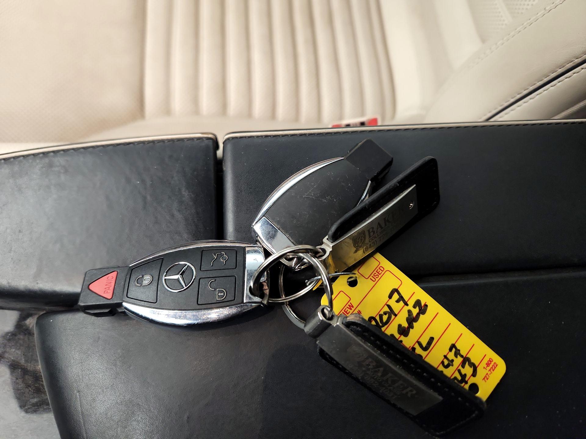 Thumbnail: 2017 Mercedes-Benz SL-Class - 19