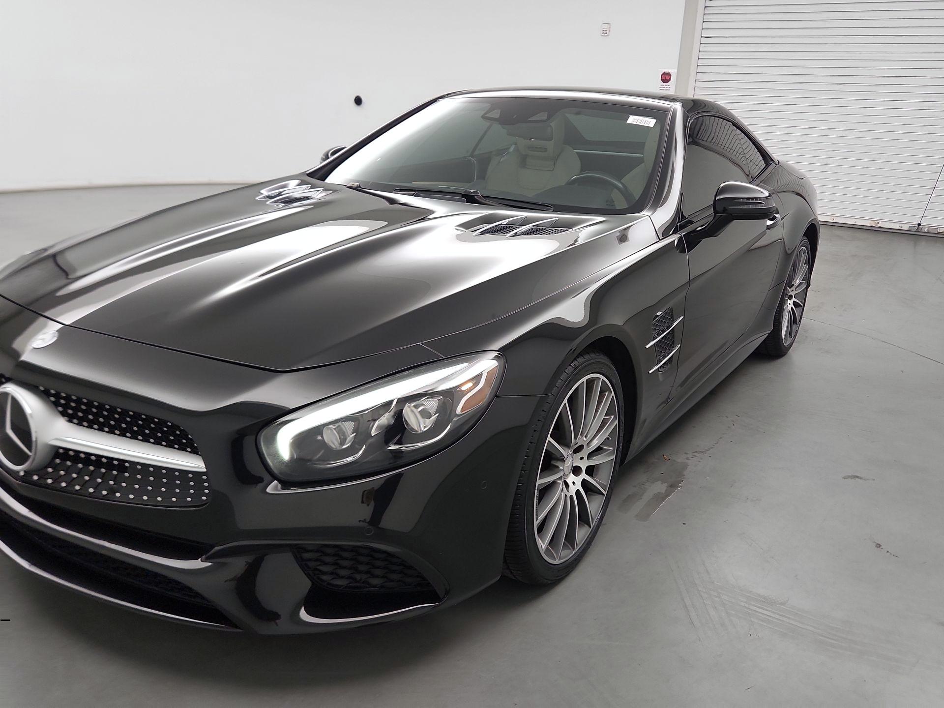 Thumbnail: 2017 Mercedes-Benz SL-Class - 3