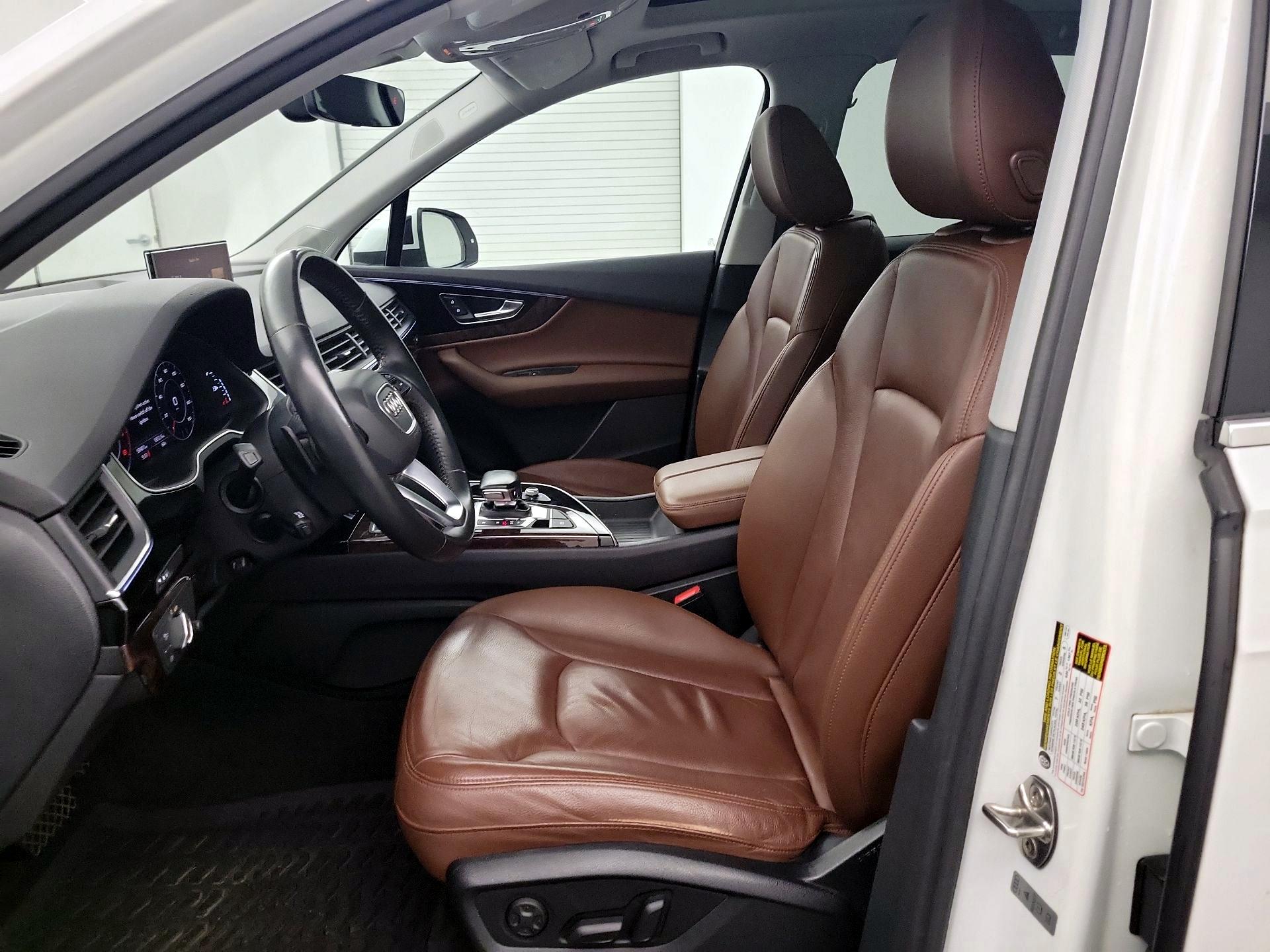 Thumbnail: 2019 Audi Q7 - 9