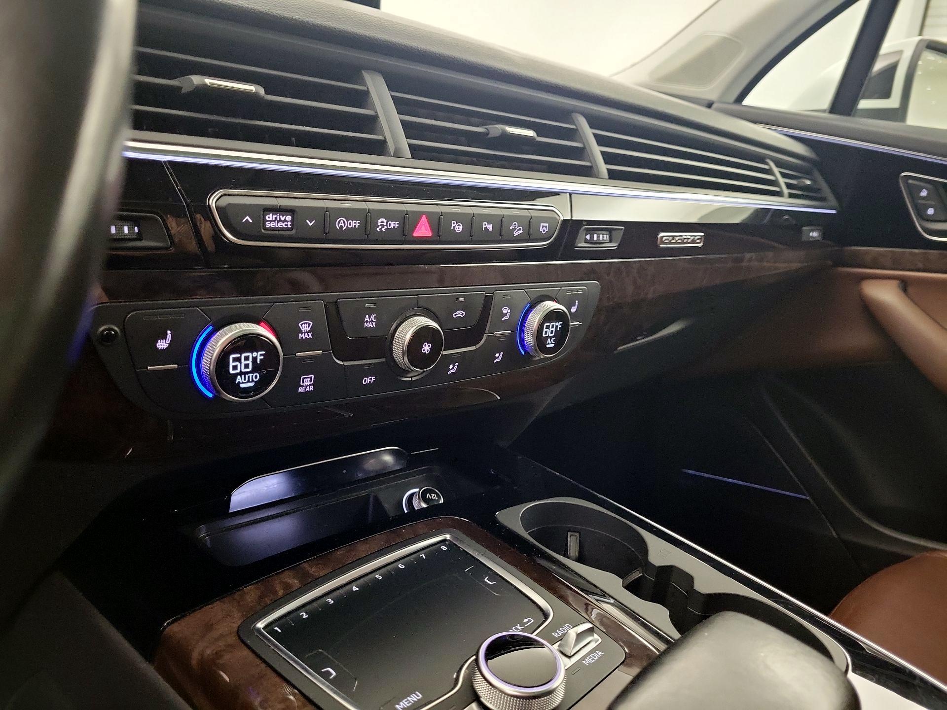 Thumbnail: 2019 Audi Q7 - 15