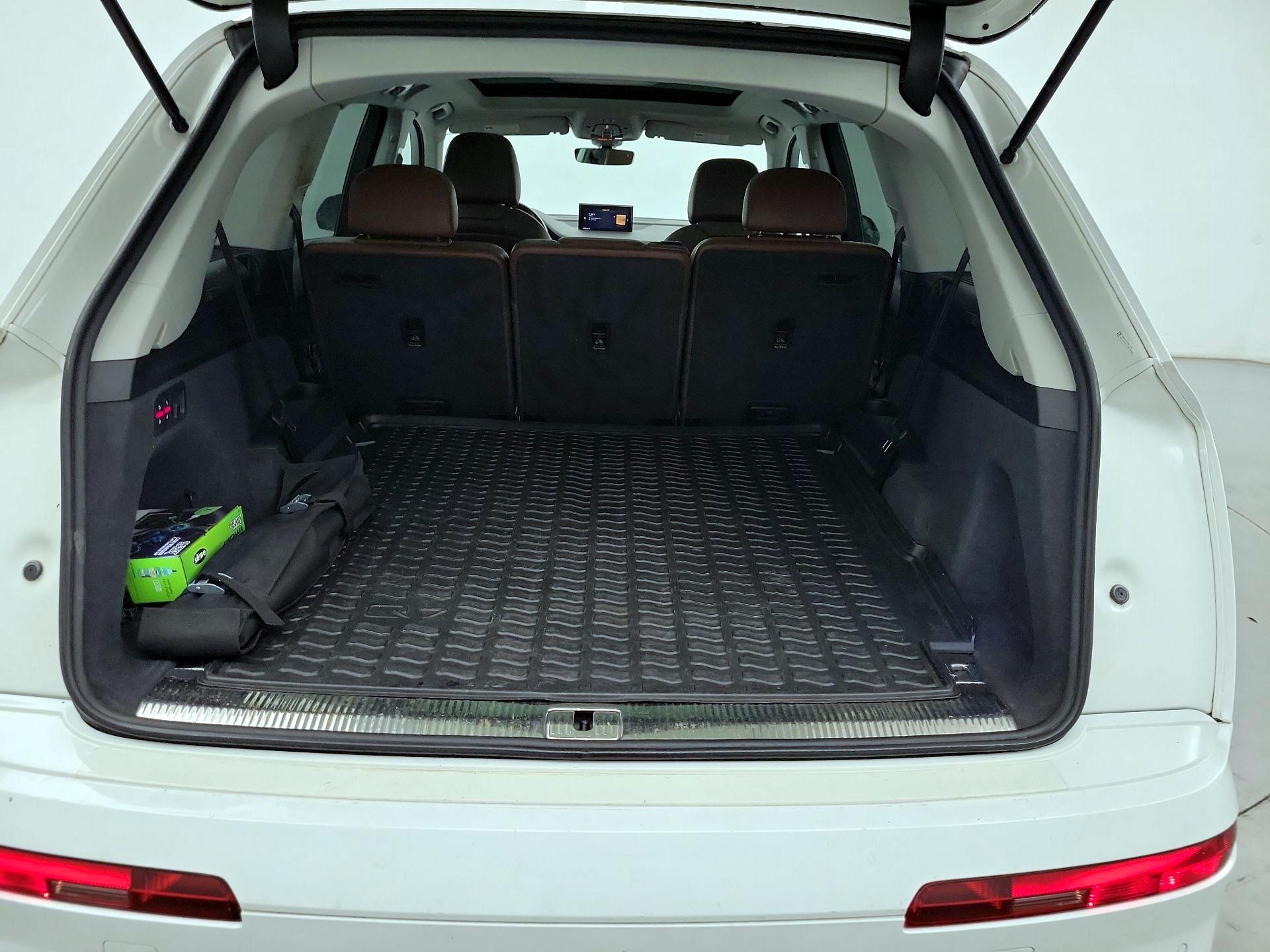 Thumbnail: 2019 Audi Q7 - 20