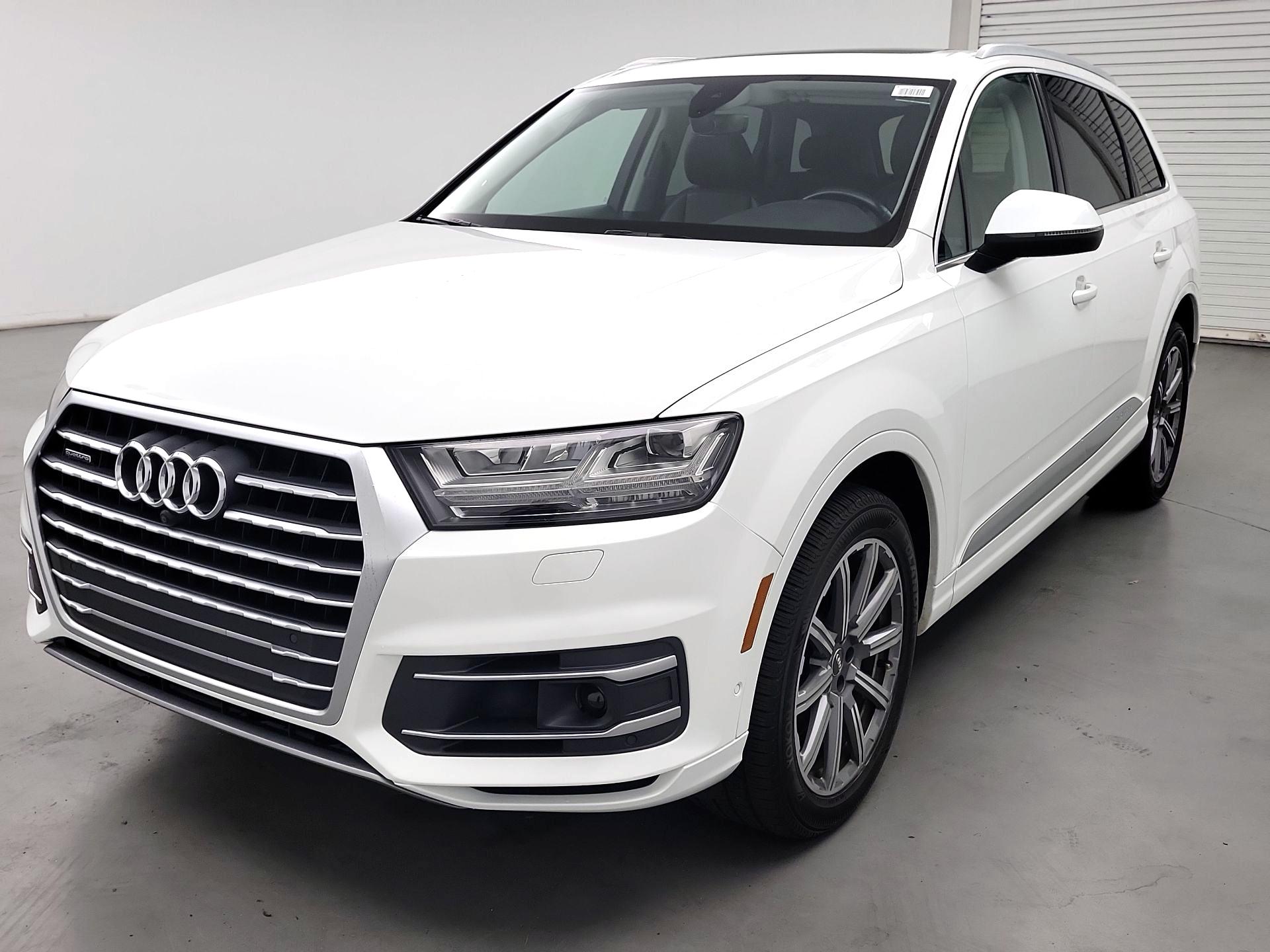 Thumbnail: 2019 Audi Q7 - 3