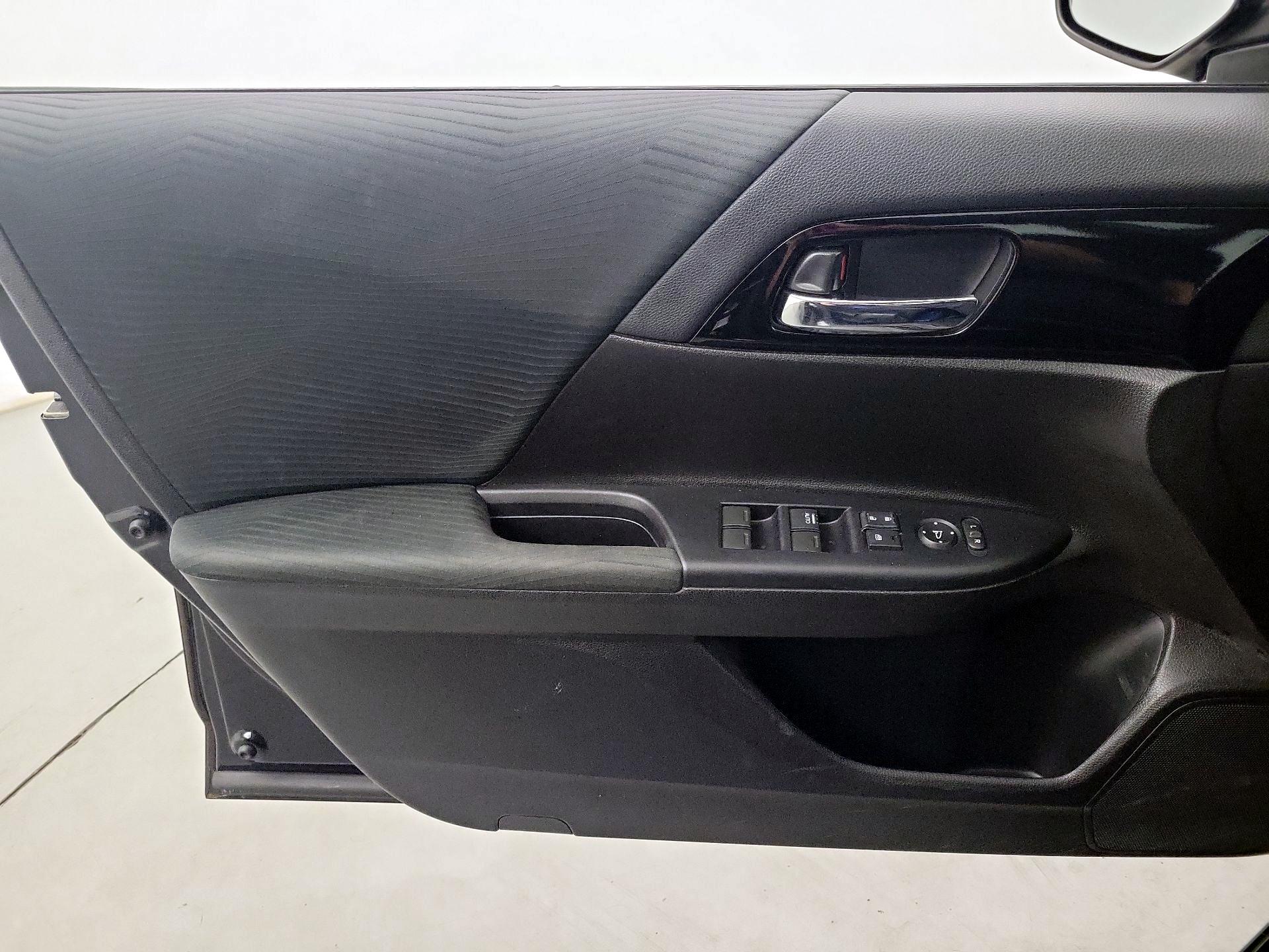 Thumbnail: 2017 Honda Accord - 10