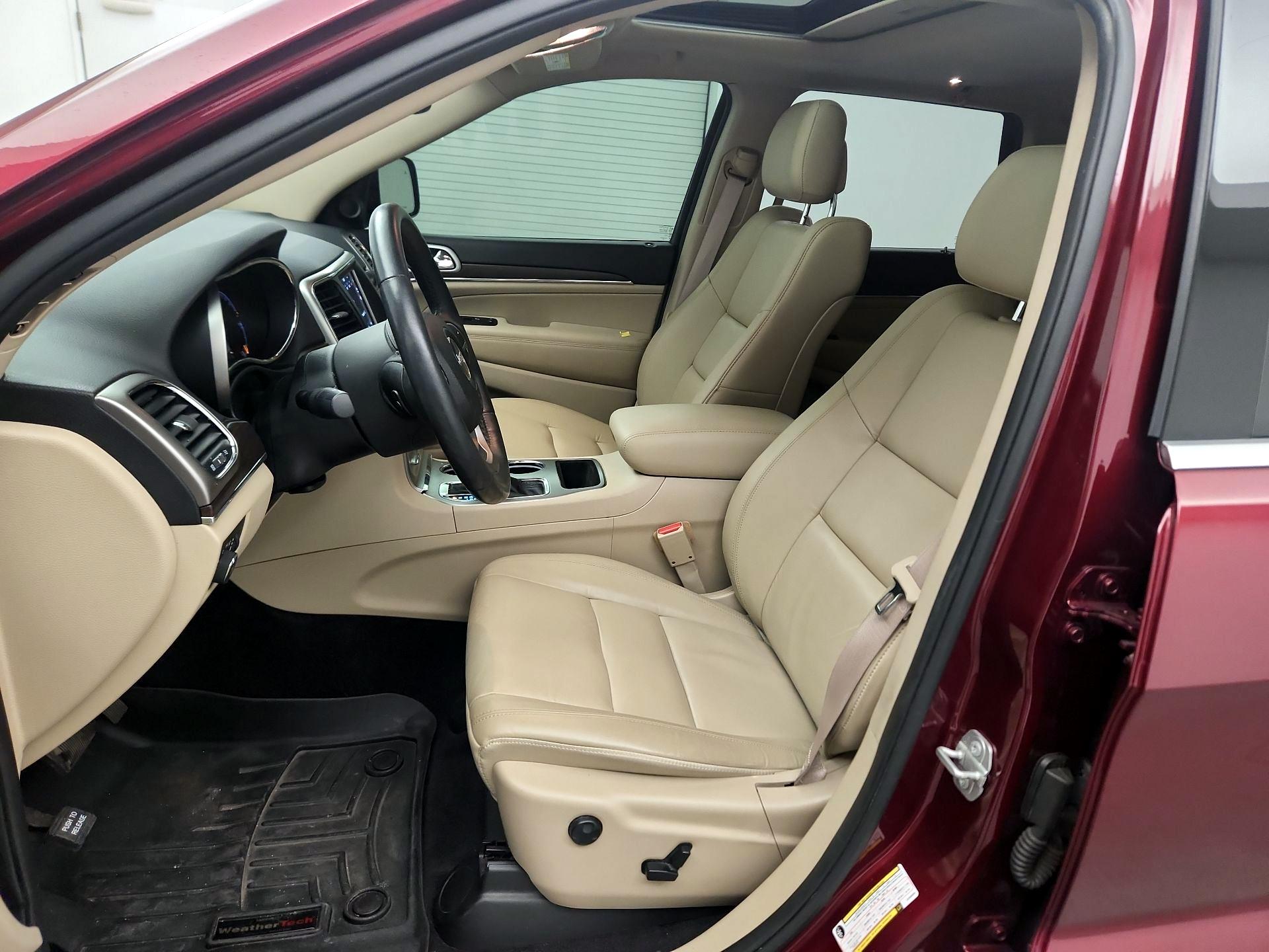 Thumbnail: 2018 Jeep Grand Cherokee - 11