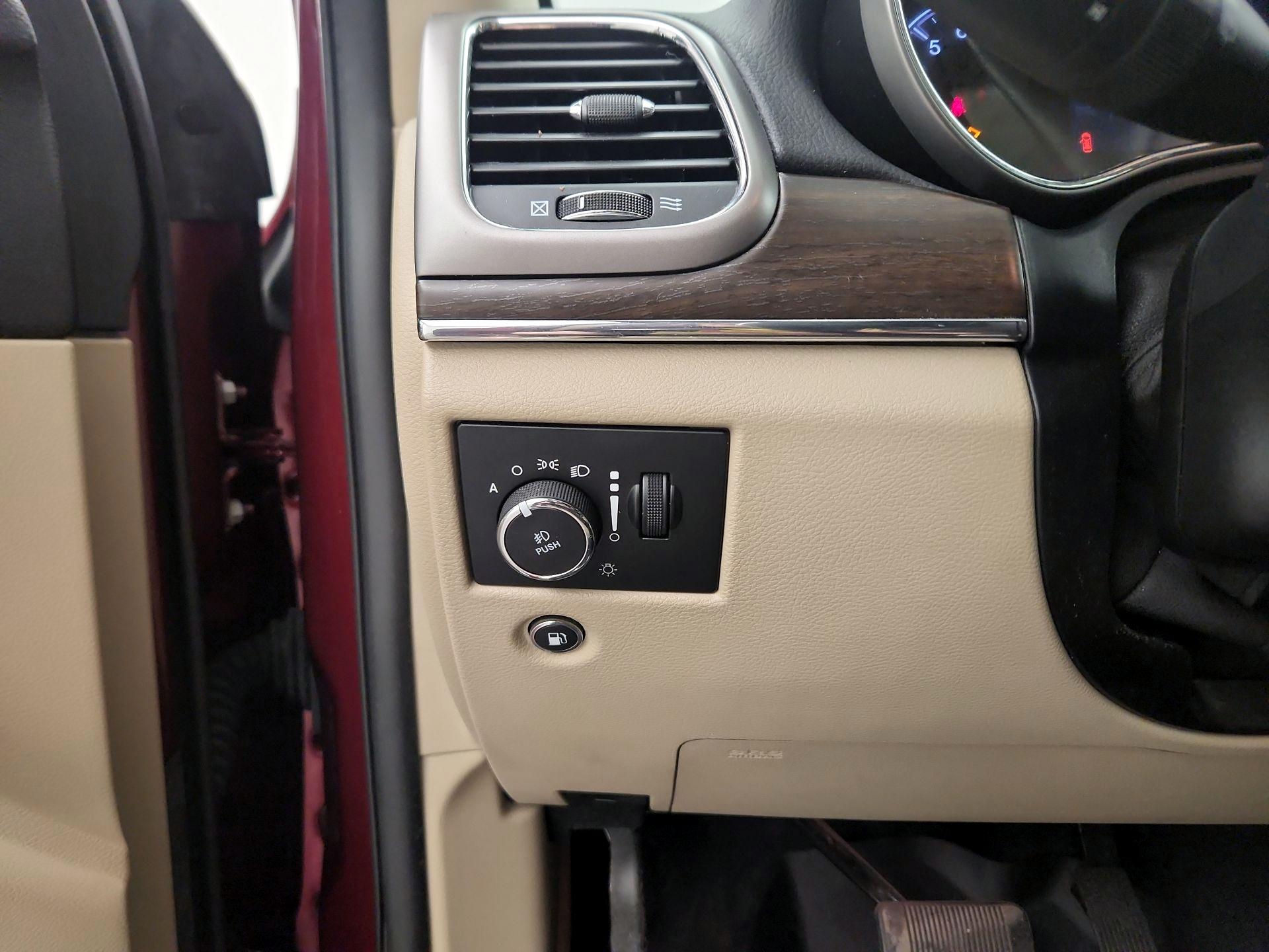 Thumbnail: 2018 Jeep Grand Cherokee - 13