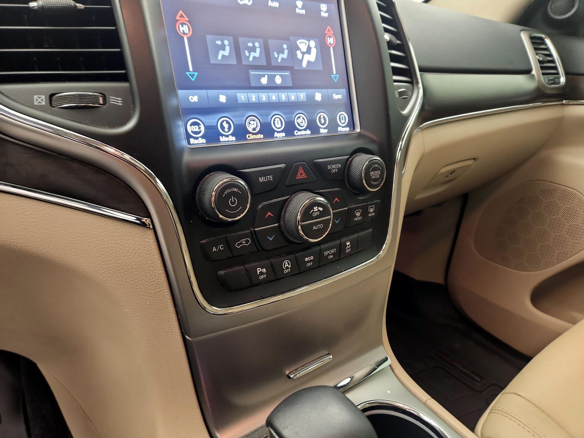 Thumbnail: 2018 Jeep Grand Cherokee - 16