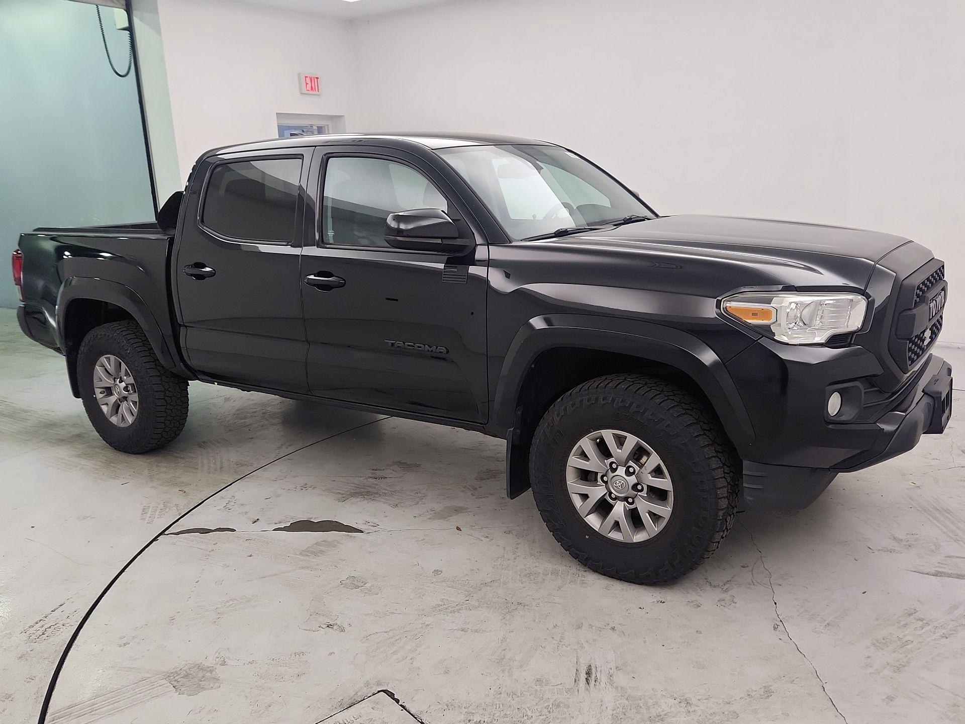 Thumbnail: 2019 Toyota Tacoma - 1