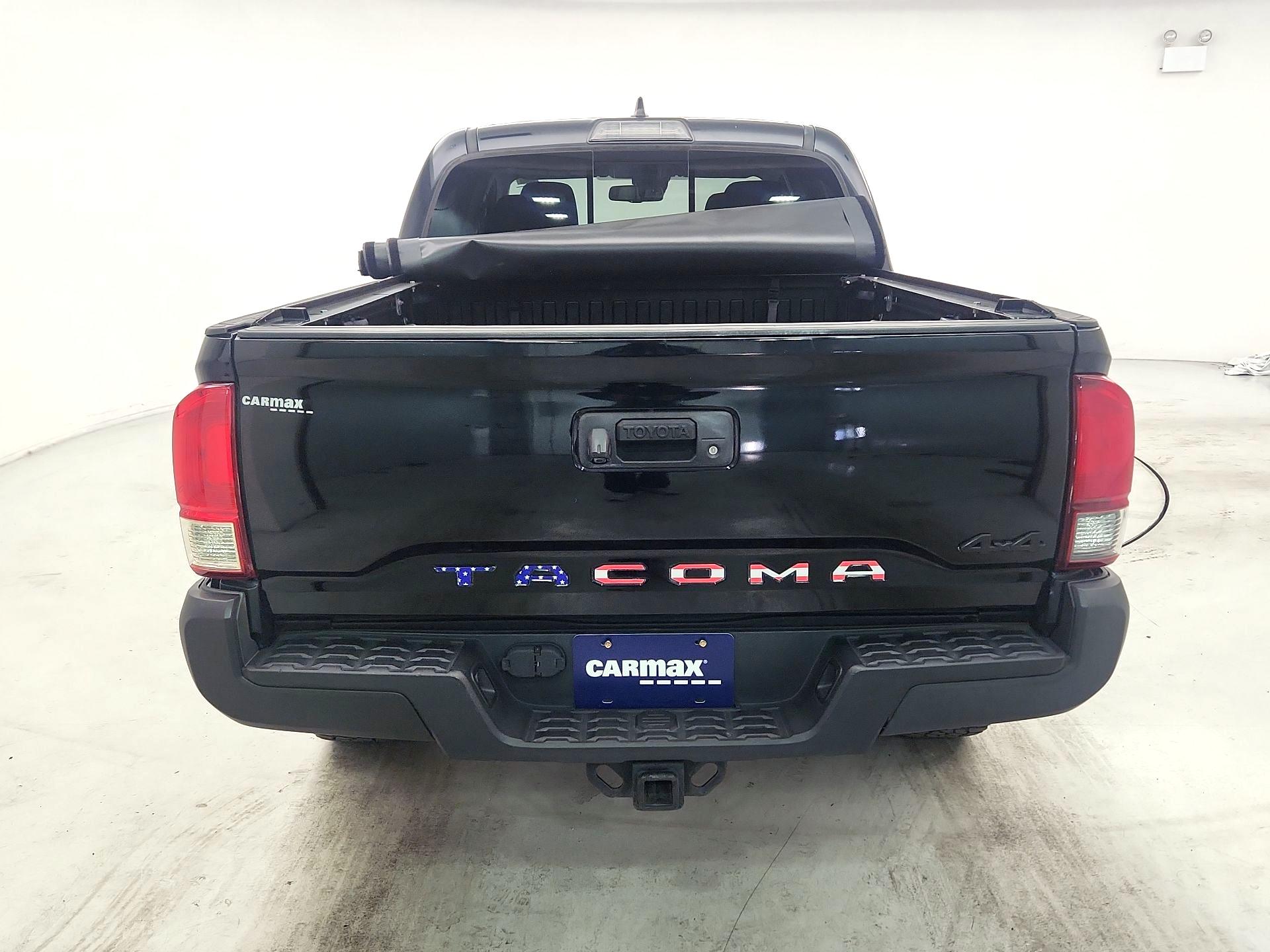 Thumbnail: 2019 Toyota Tacoma - 6