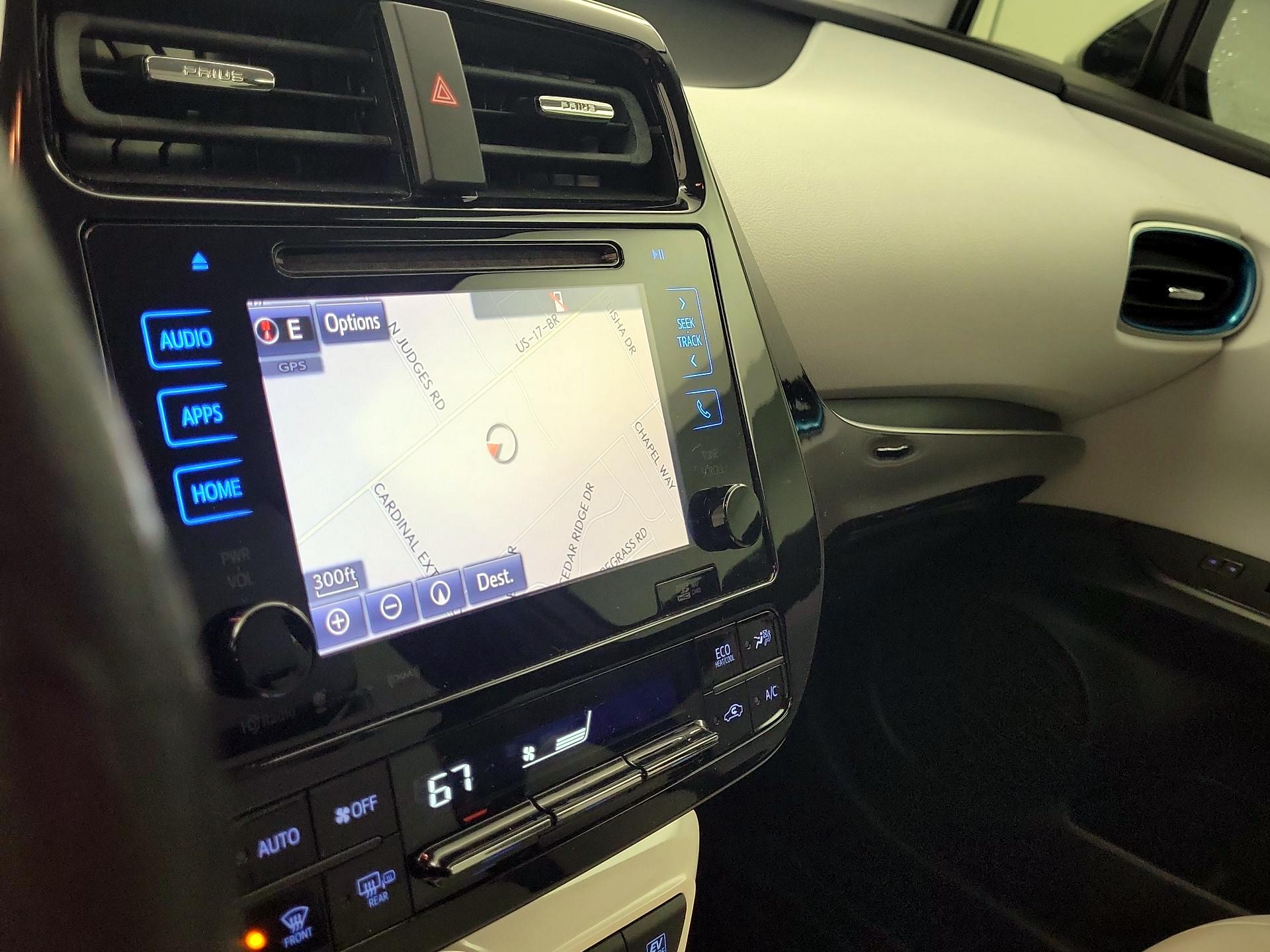 Thumbnail: 2016 Toyota Prius - 12