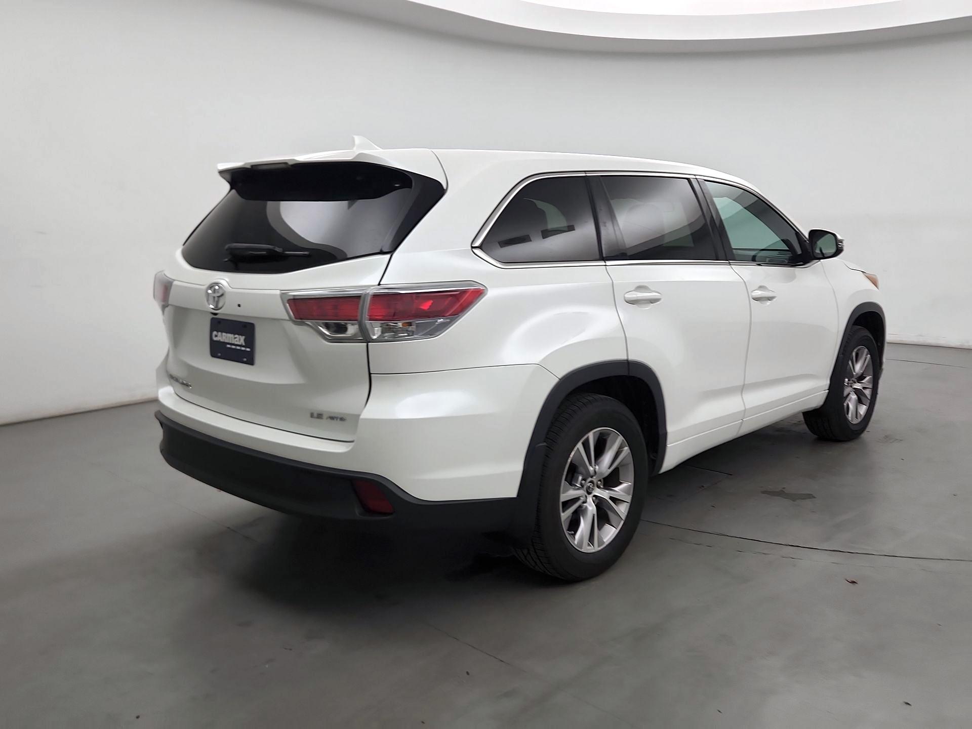 Thumbnail: 2016 Toyota Highlander - 5