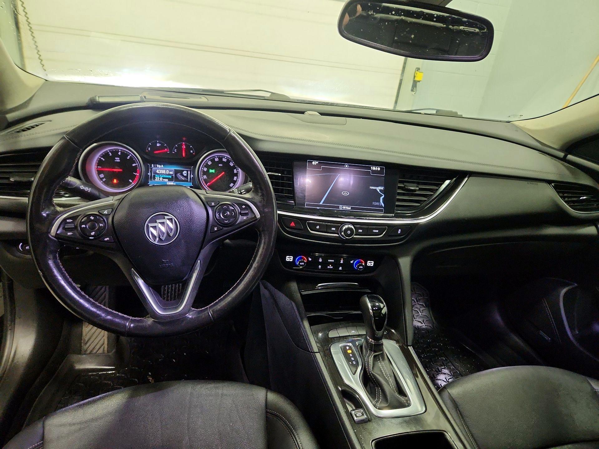 Thumbnail: 2018 Buick Regal - 9