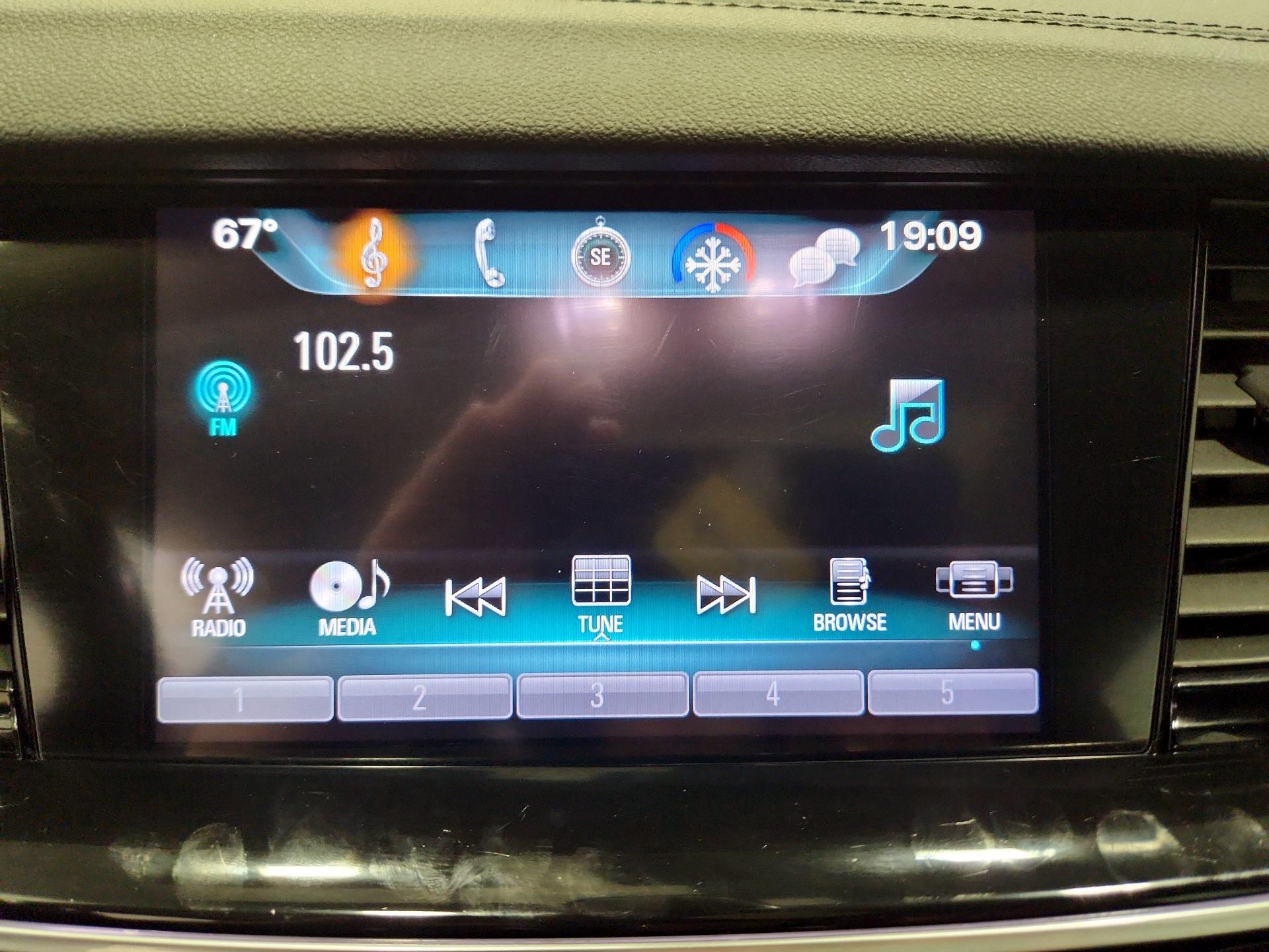 Thumbnail: 2018 Buick Regal - 16