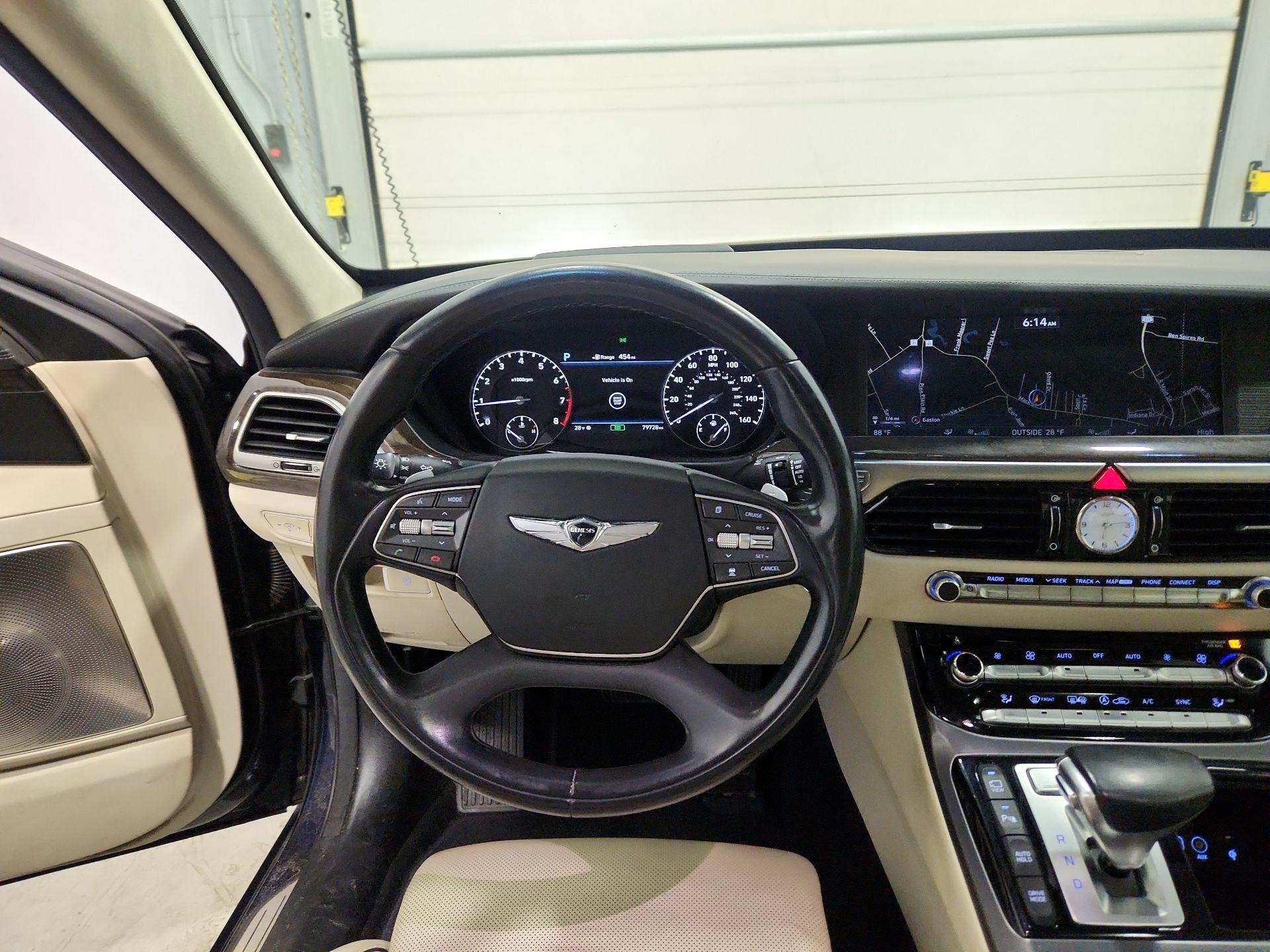 Thumbnail: 2019 Genesis G90 - 10