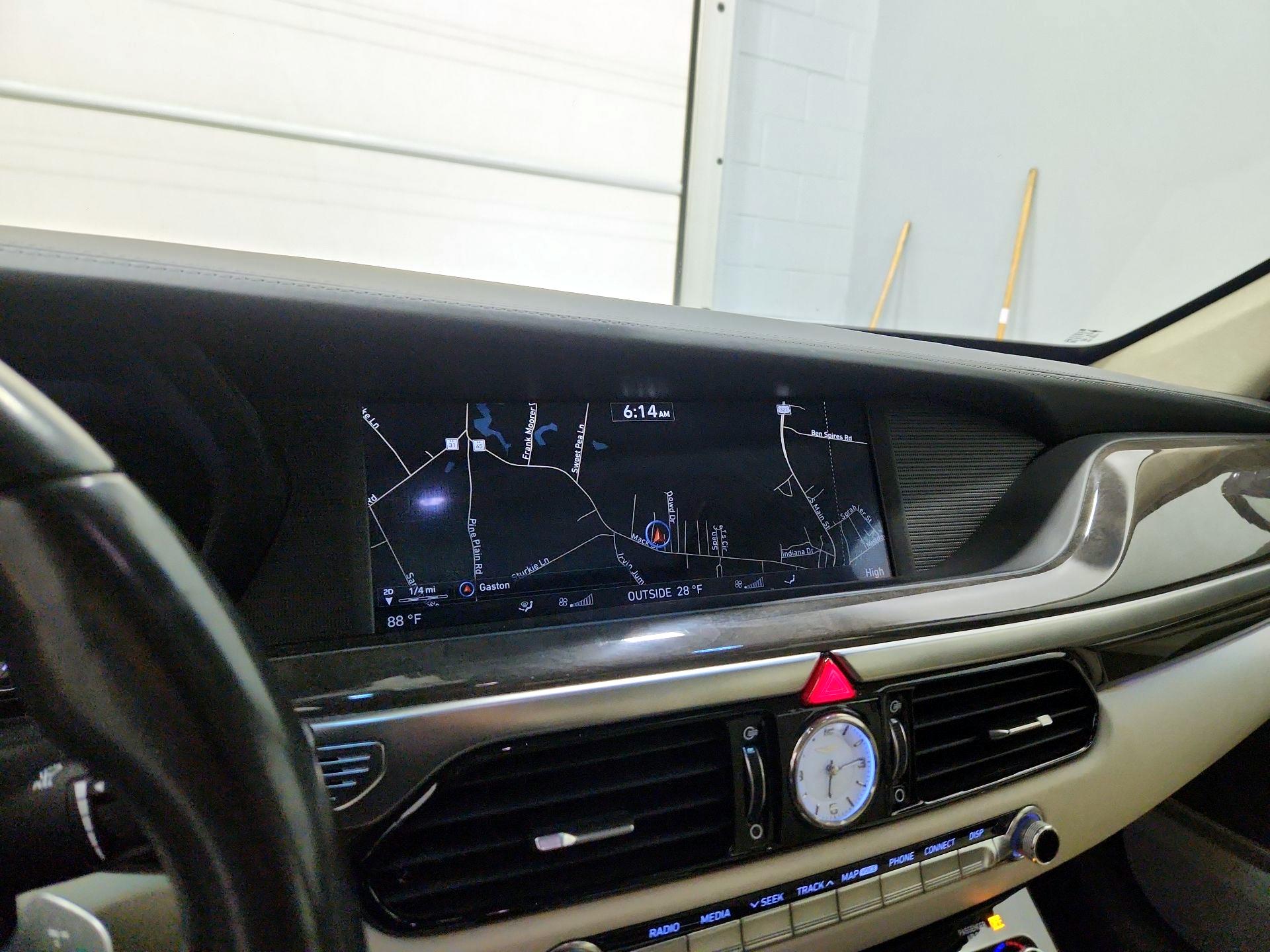 Thumbnail: 2019 Genesis G90 - 14