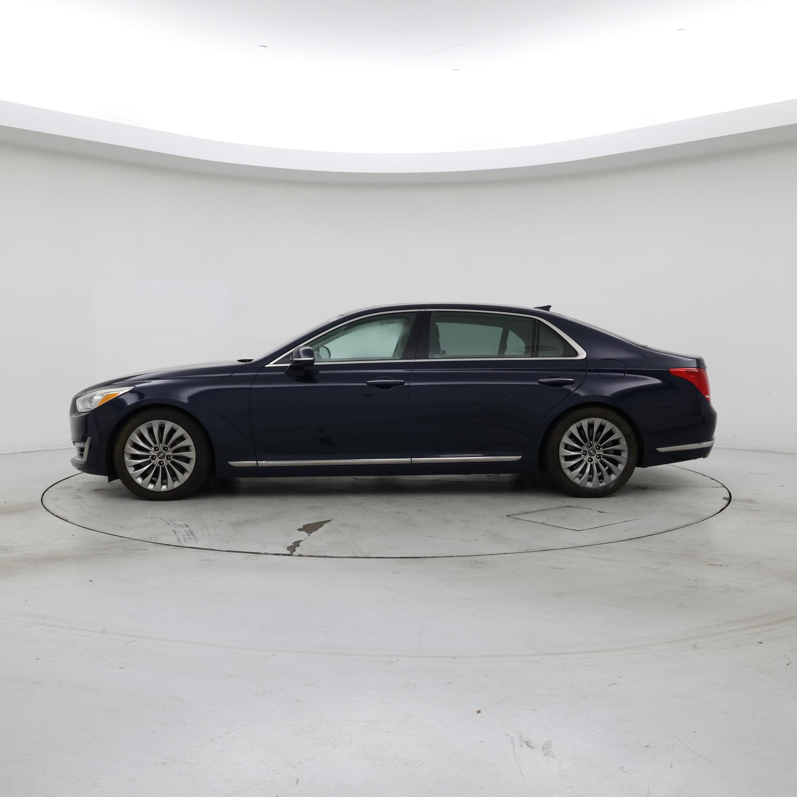 Thumbnail: 2019 Genesis G90 - 3