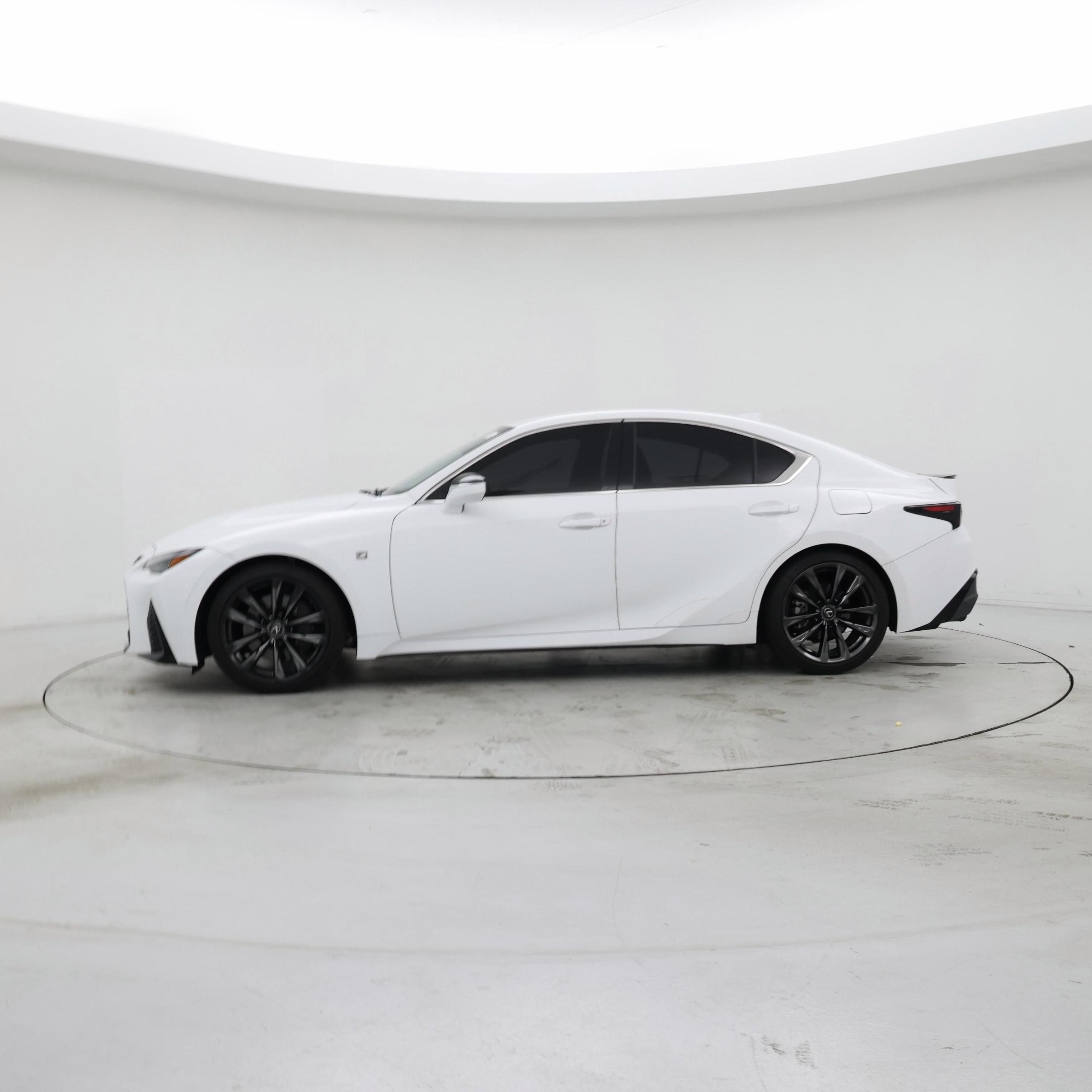 Thumbnail: 2021 Lexus IS - 3