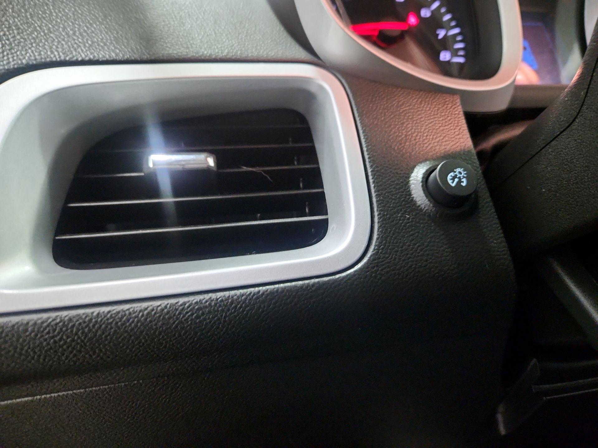 Thumbnail: 2017 Chevrolet Equinox - 13