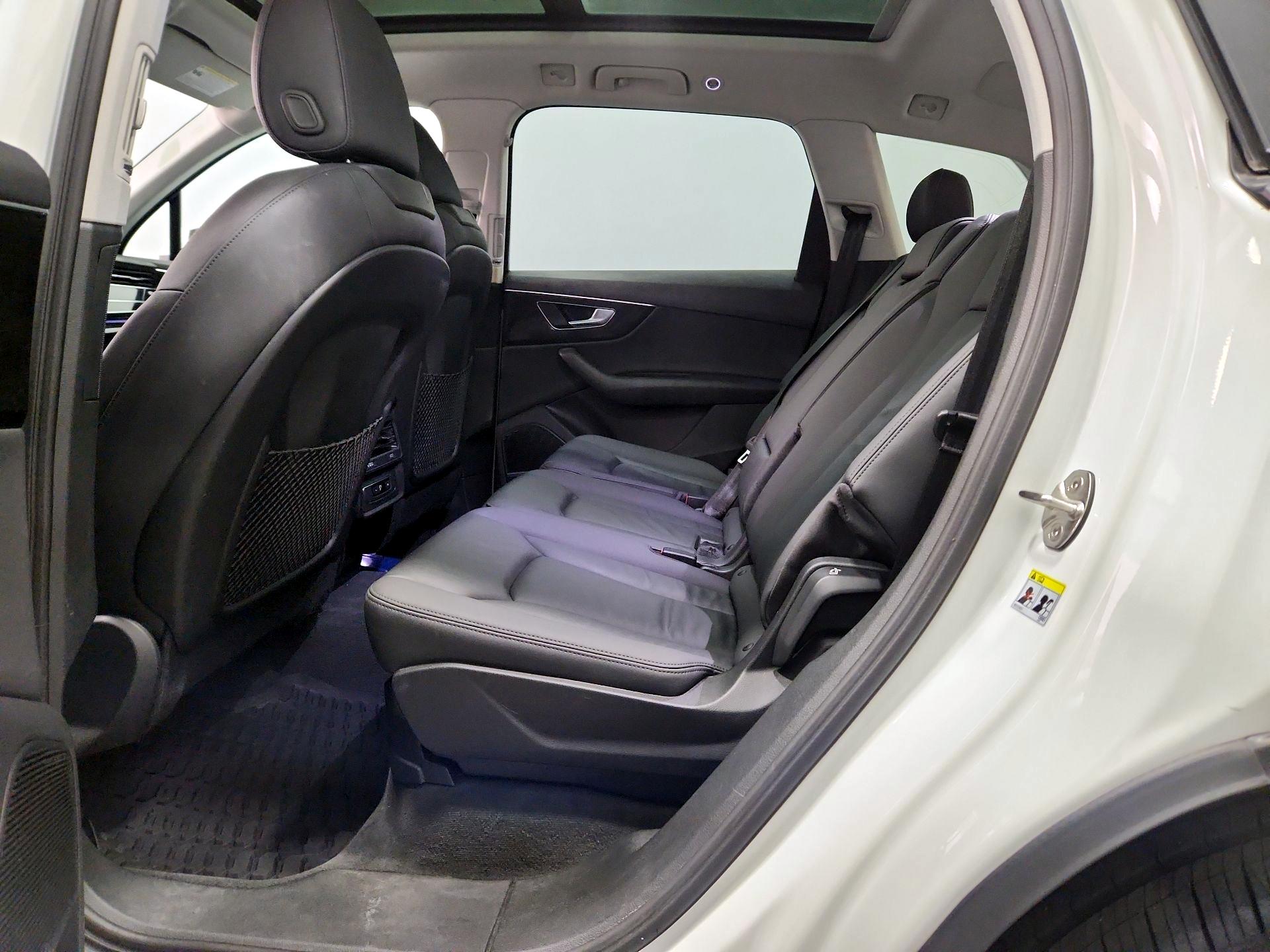 Thumbnail: 2022 Audi Q7 - 19