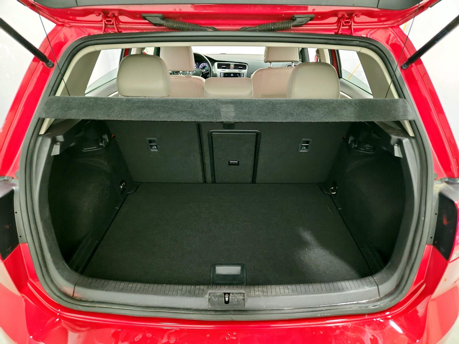 Thumbnail: 2015 Volkswagen Golf - 19