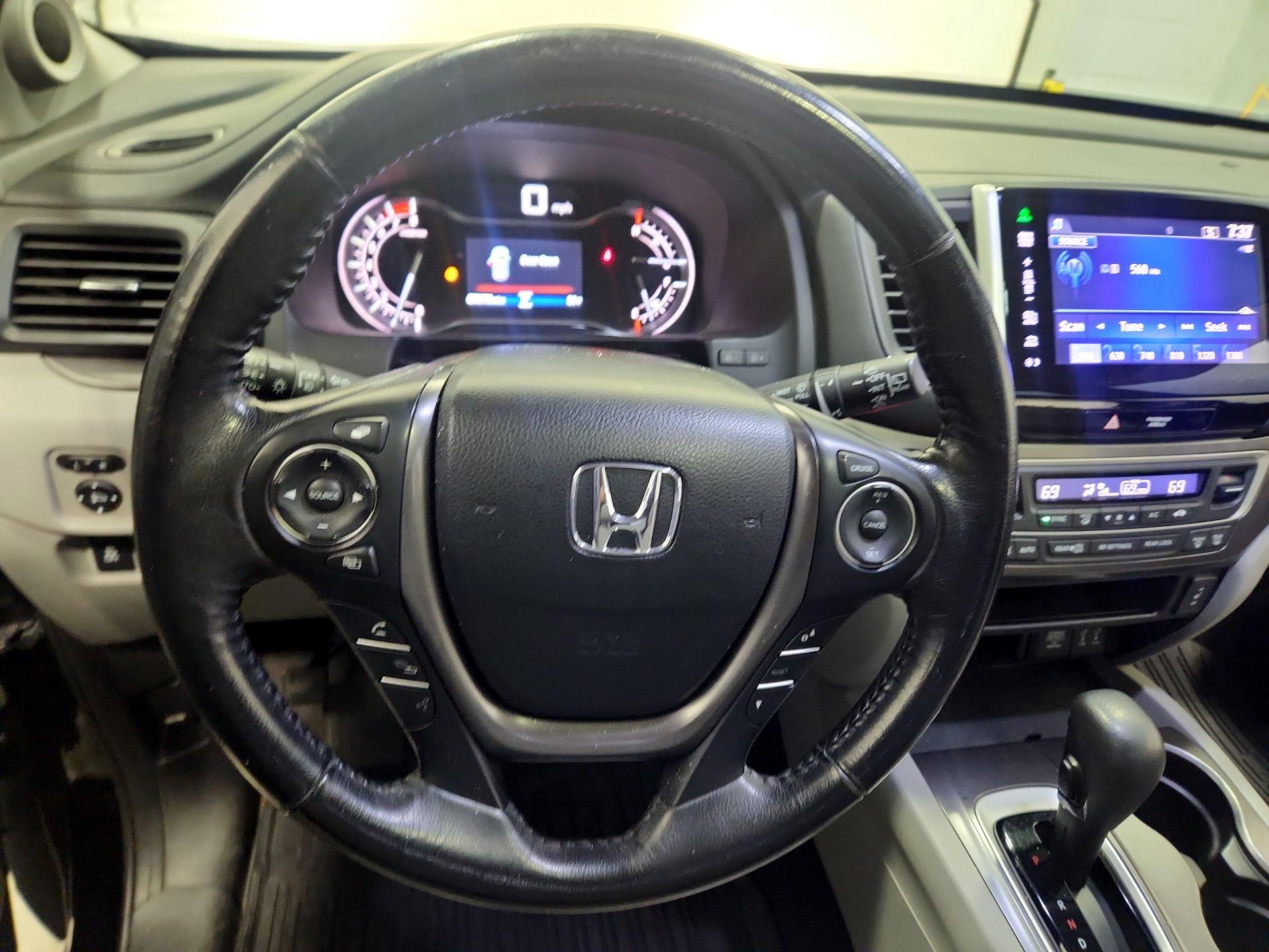 Thumbnail: 2016 Honda Pilot - 10