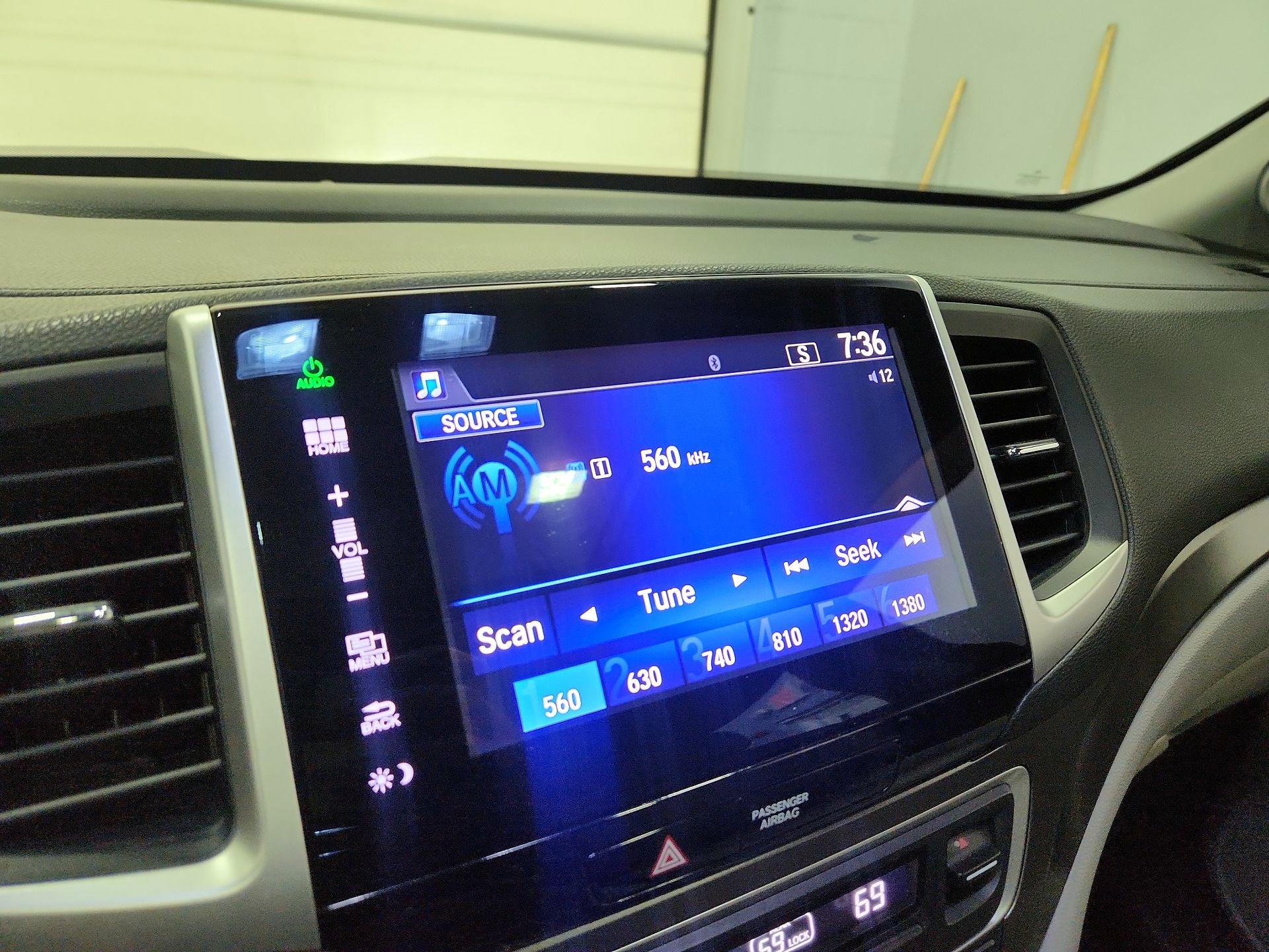 Thumbnail: 2016 Honda Pilot - 15