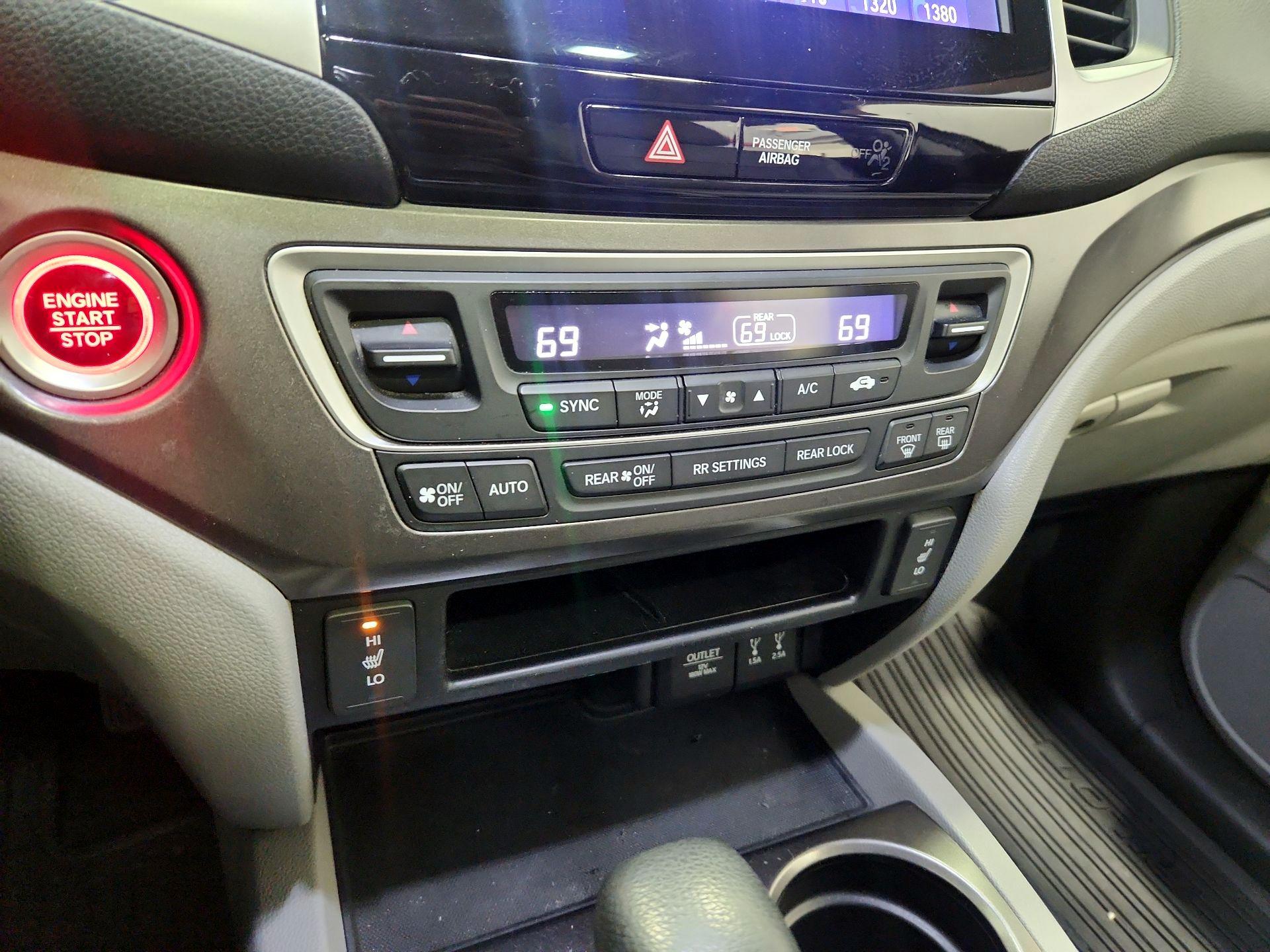 Thumbnail: 2016 Honda Pilot - 16