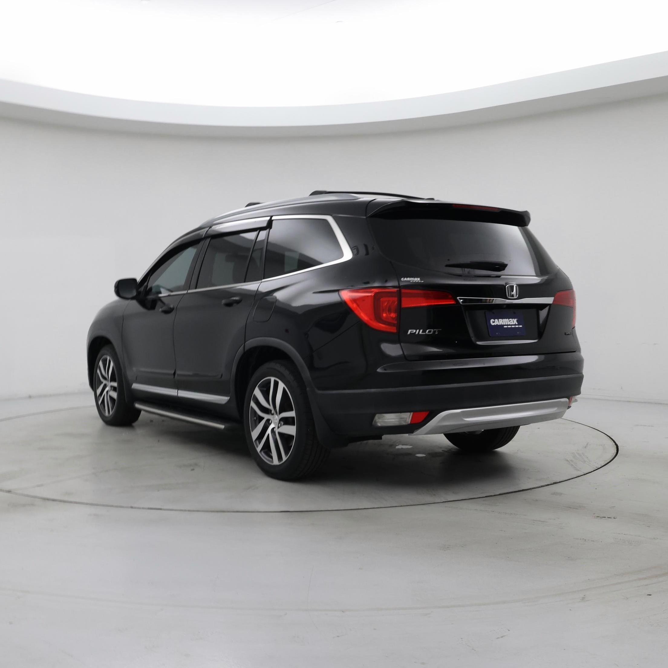 Thumbnail: 2016 Honda Pilot - 2