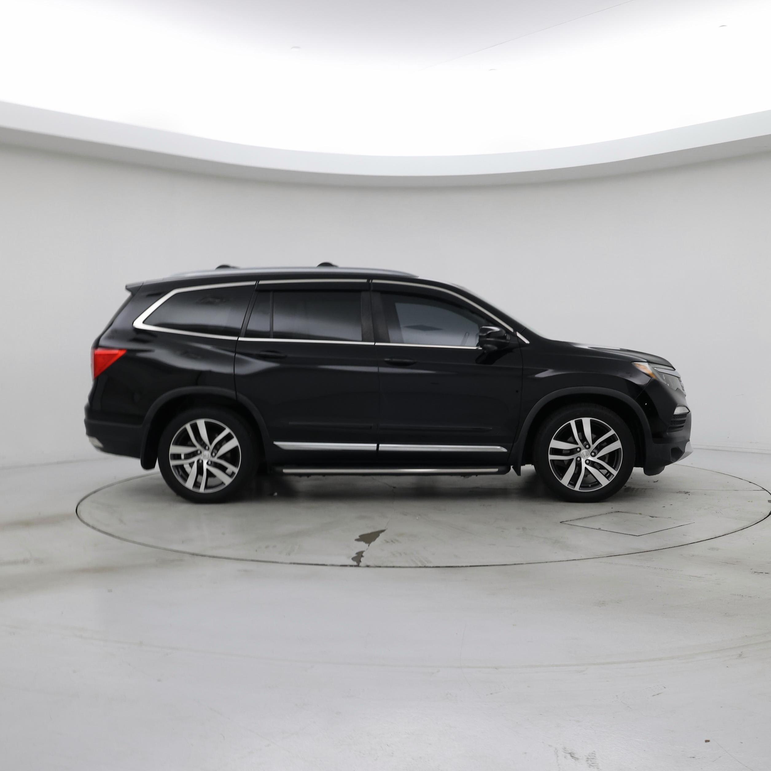 Thumbnail: 2016 Honda Pilot - 7