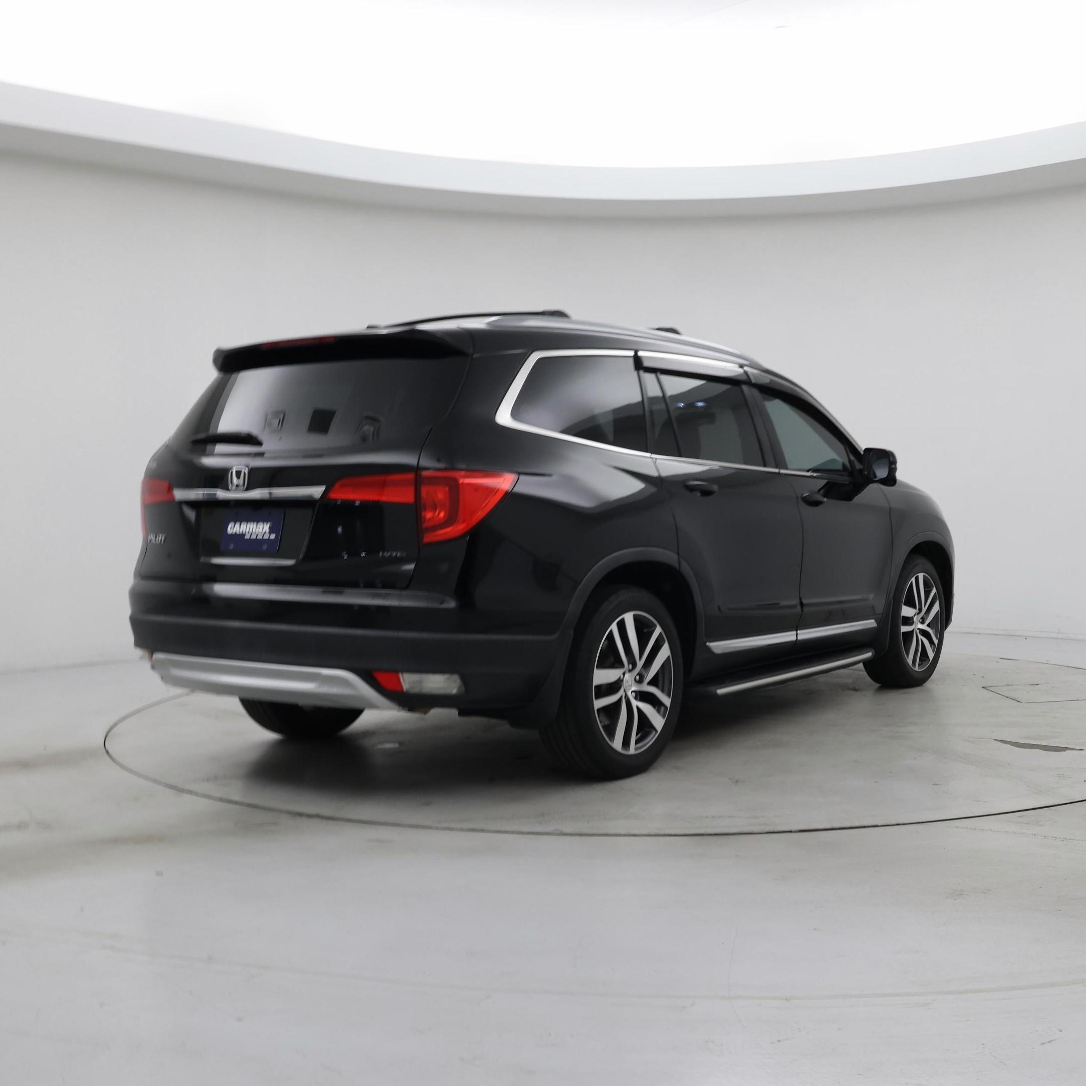 Thumbnail: 2016 Honda Pilot - 8