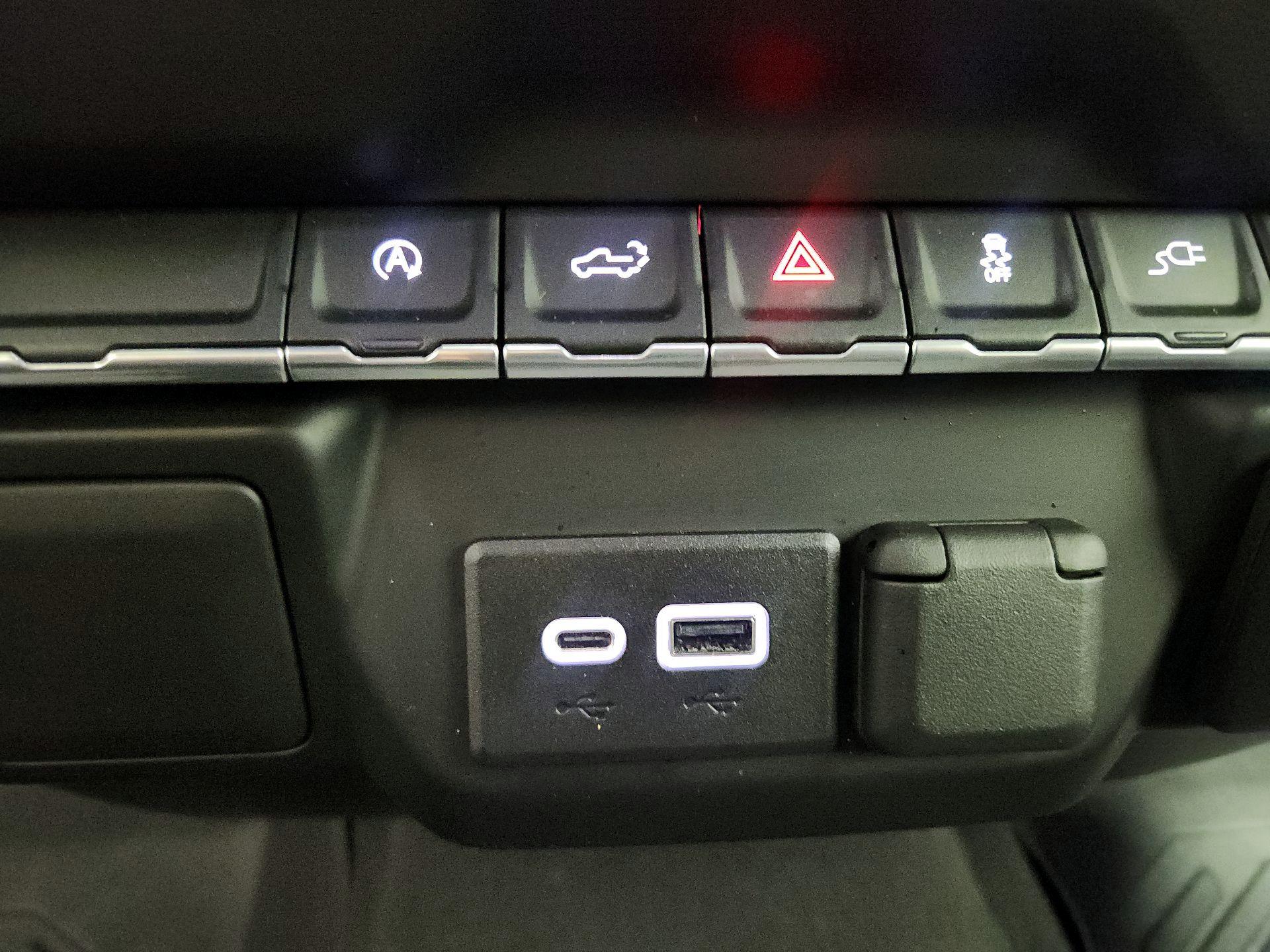 Thumbnail: 2021 Chevrolet Silverado 1500 - 18