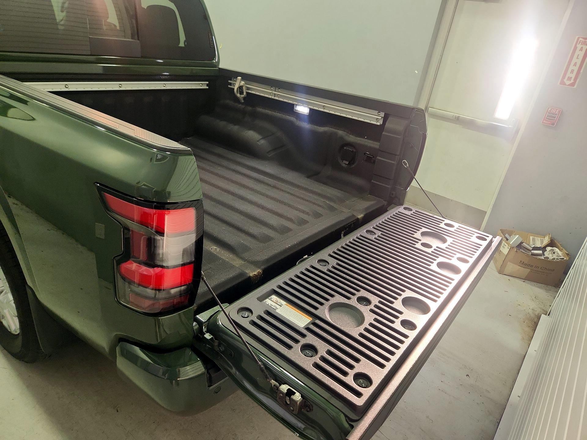 Thumbnail: 2024 Nissan Frontier - 20