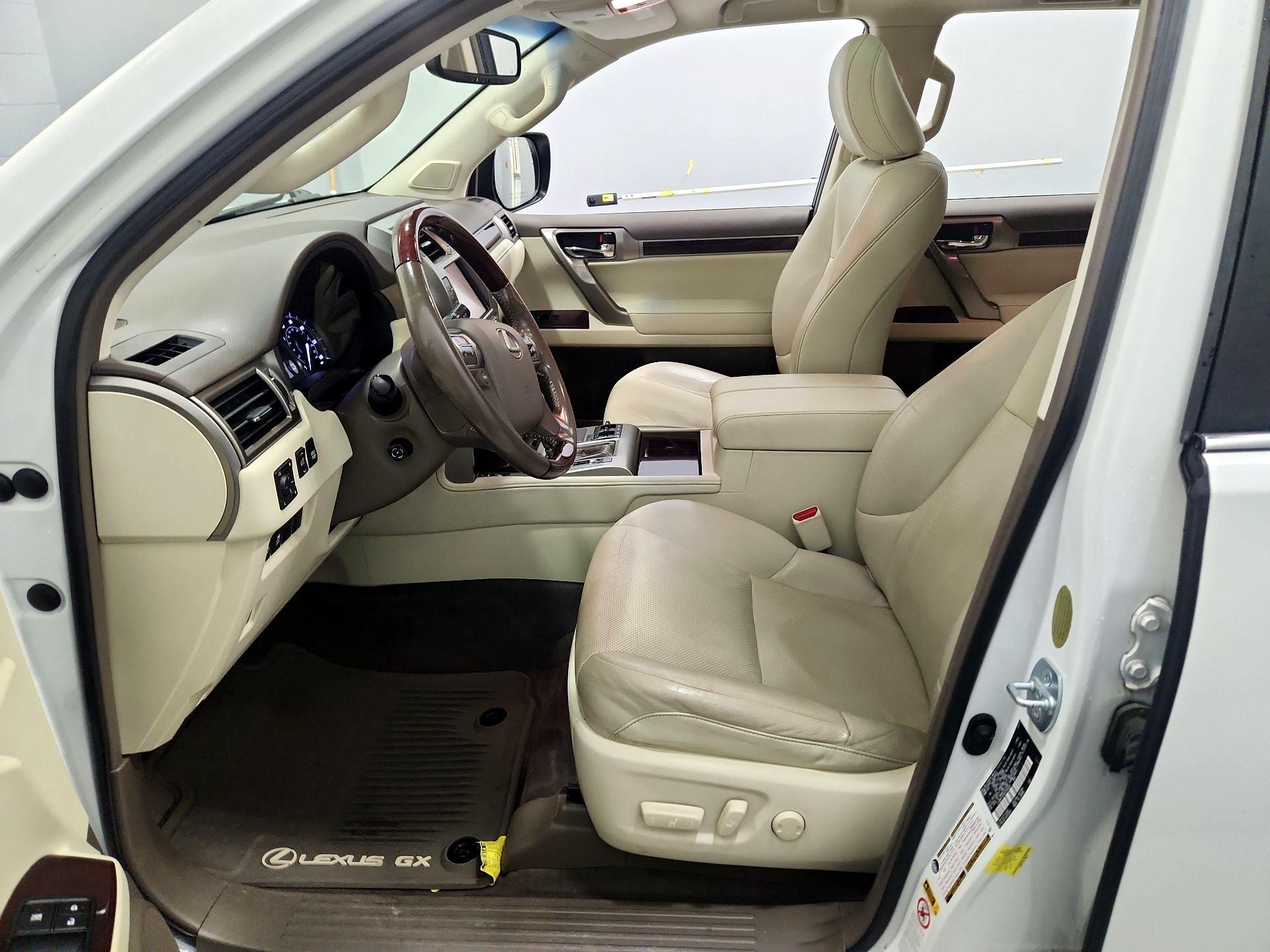 Thumbnail: 2017 Lexus GX - 11