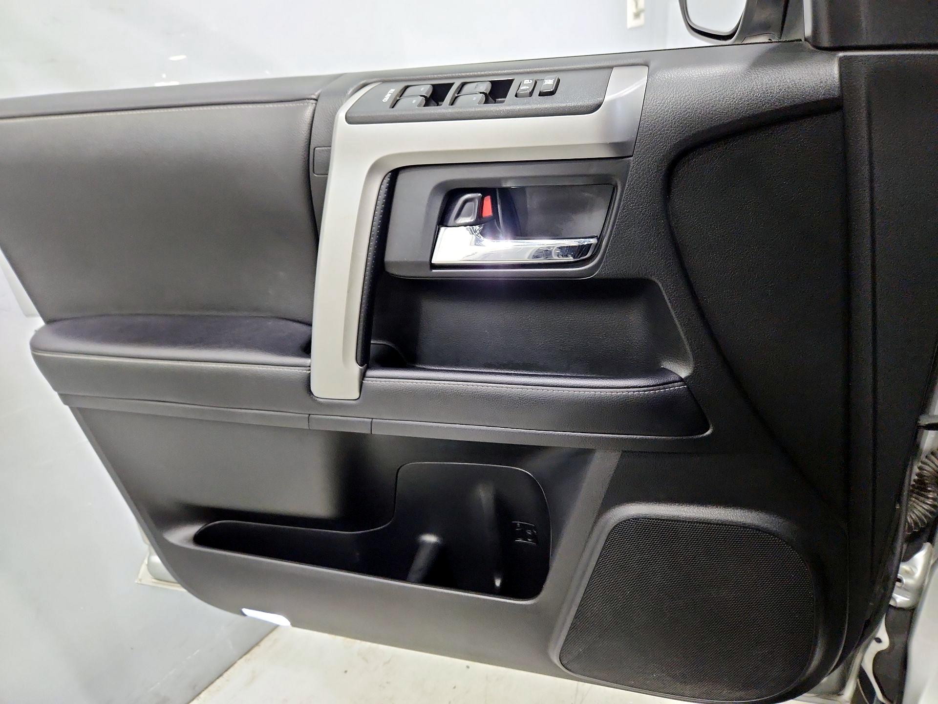 Thumbnail: 2022 Toyota 4Runner - 12