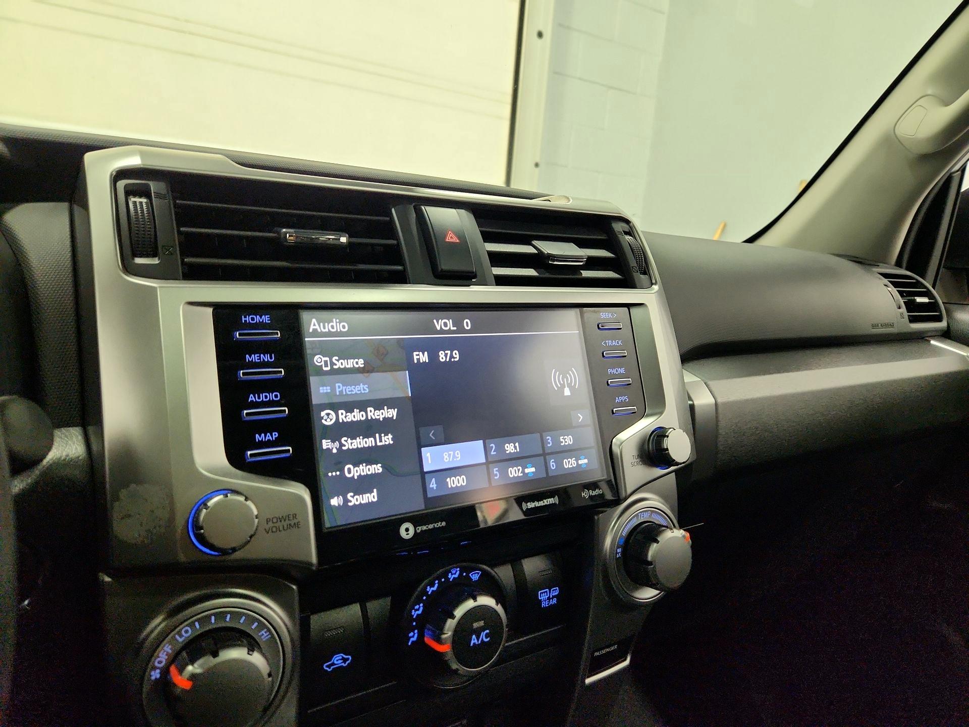 Thumbnail: 2022 Toyota 4Runner - 16