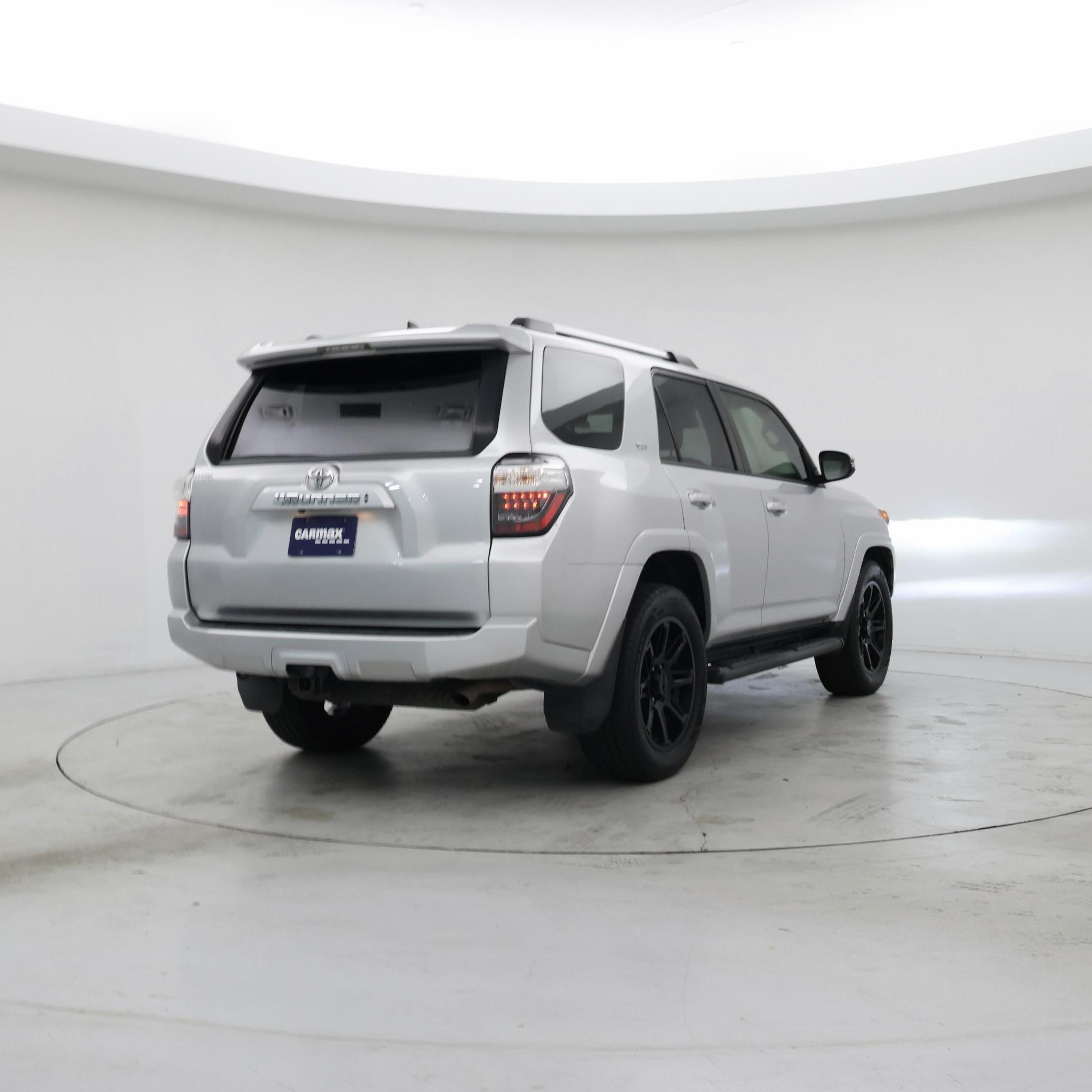 Thumbnail: 2022 Toyota 4Runner - 8