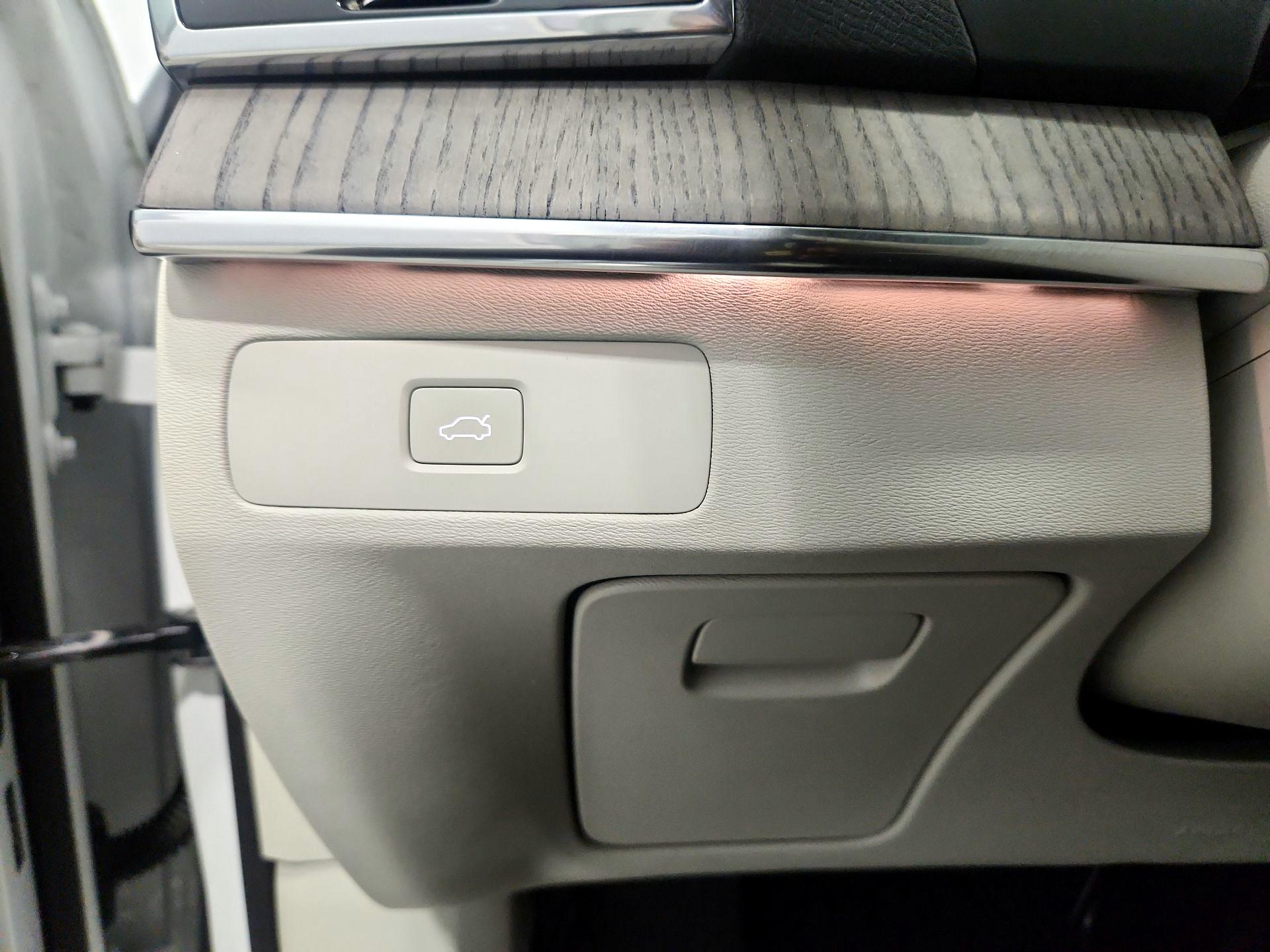 Thumbnail: 2023 Volvo XC90 - 13