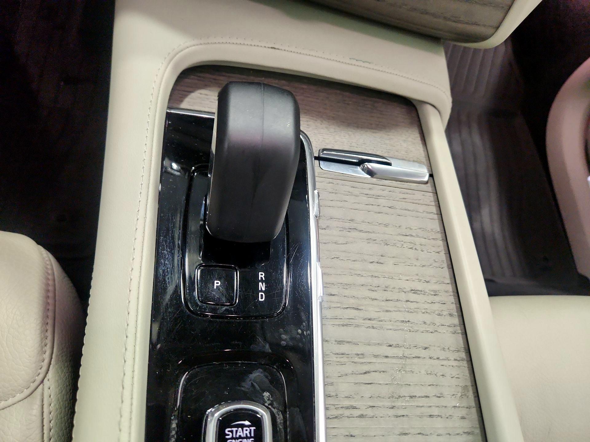 Thumbnail: 2023 Volvo XC90 - 17