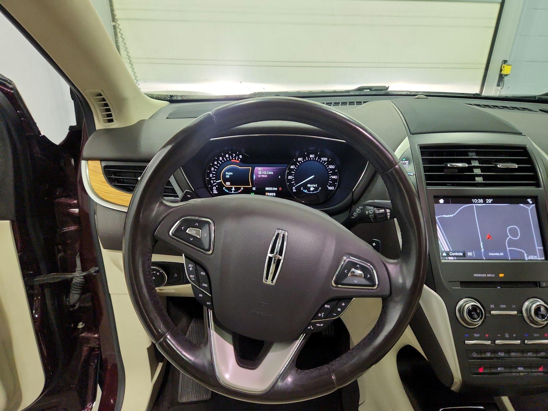 Thumbnail: 2016 Lincoln MKC - 10
