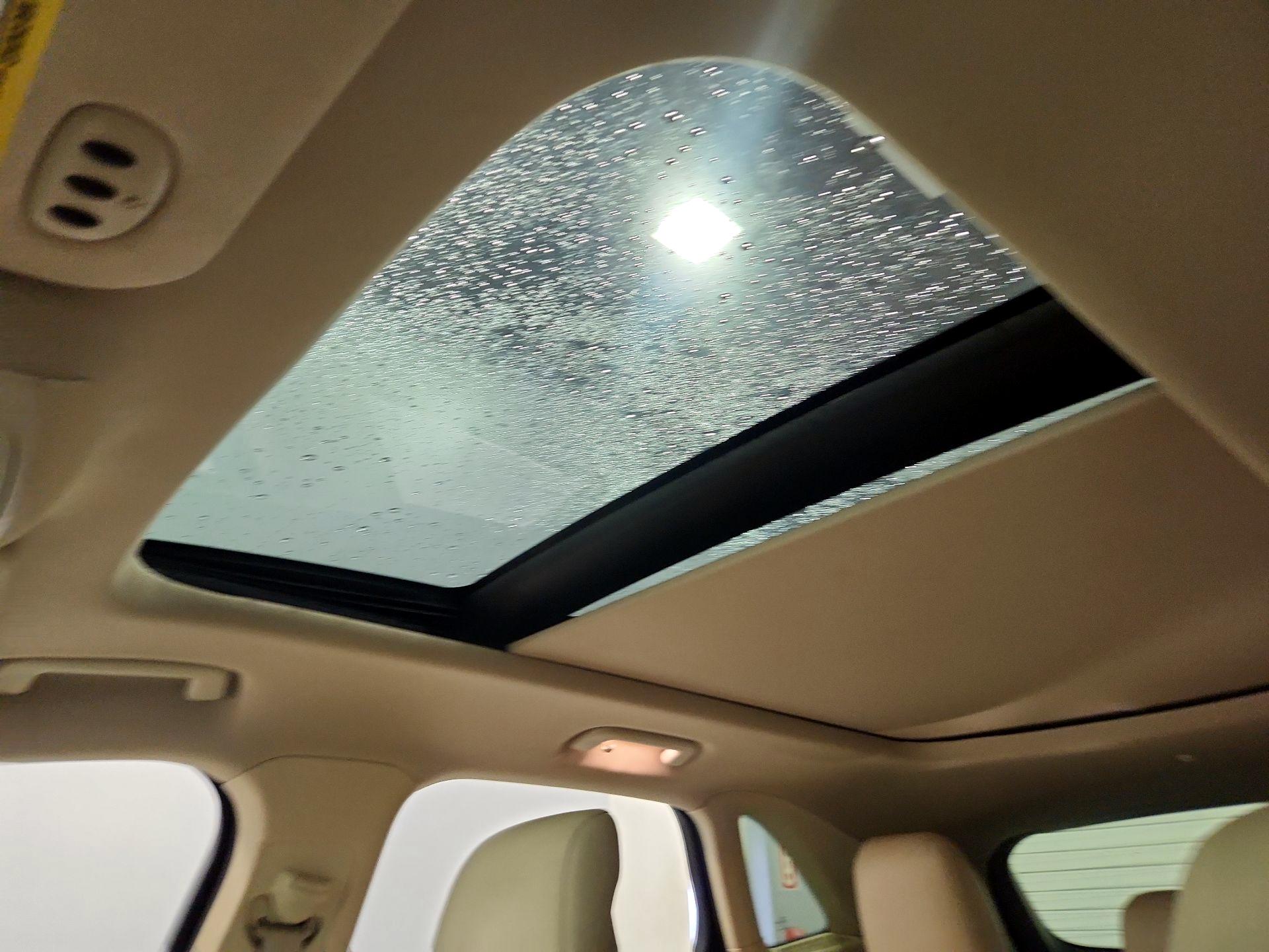 Thumbnail: 2016 Lincoln MKC - 20