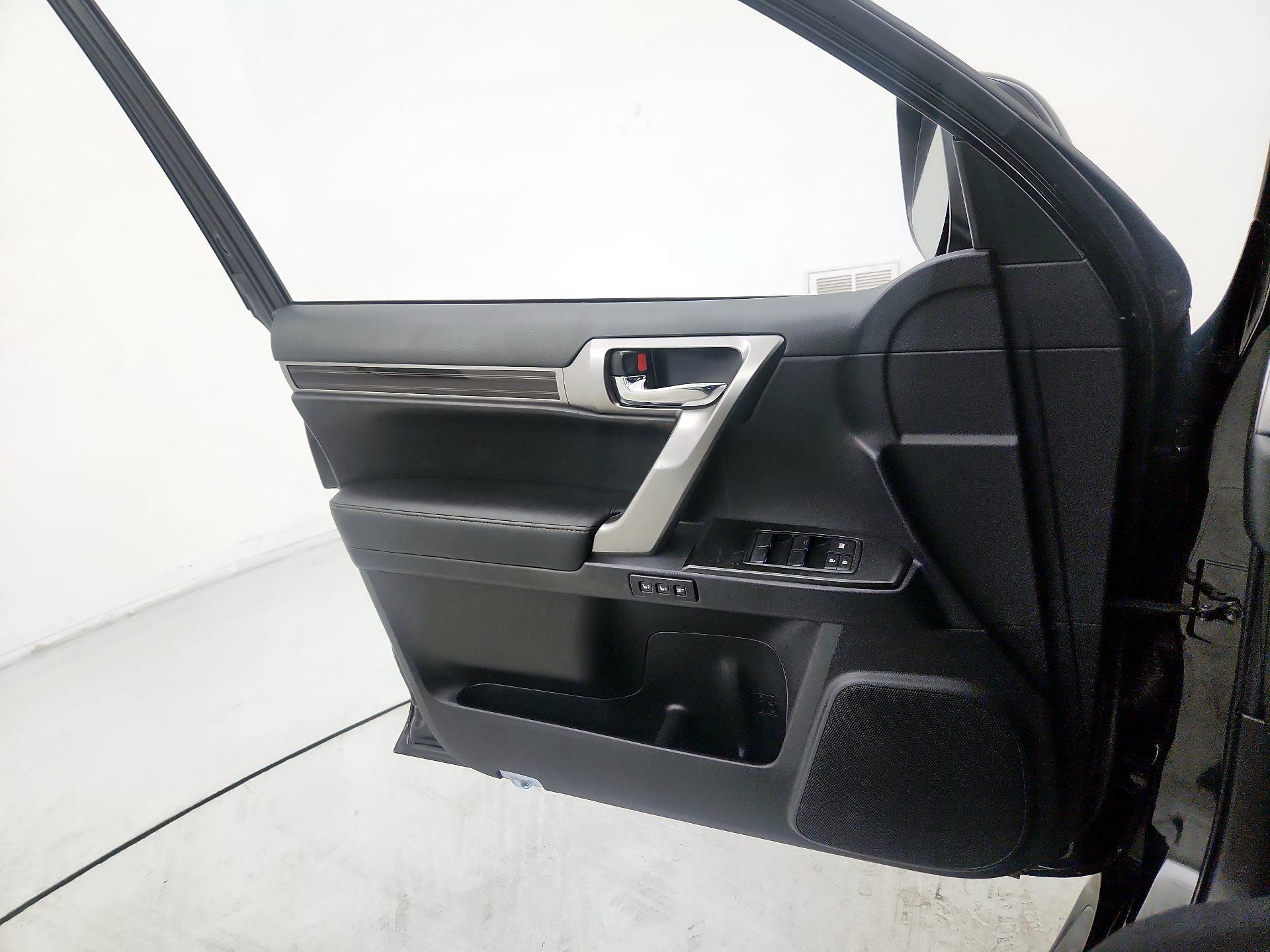 Thumbnail: 2022 Lexus GX - 12