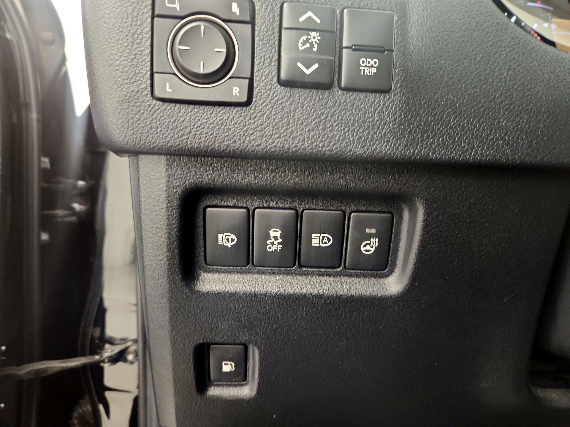 Thumbnail: 2022 Lexus GX - 13