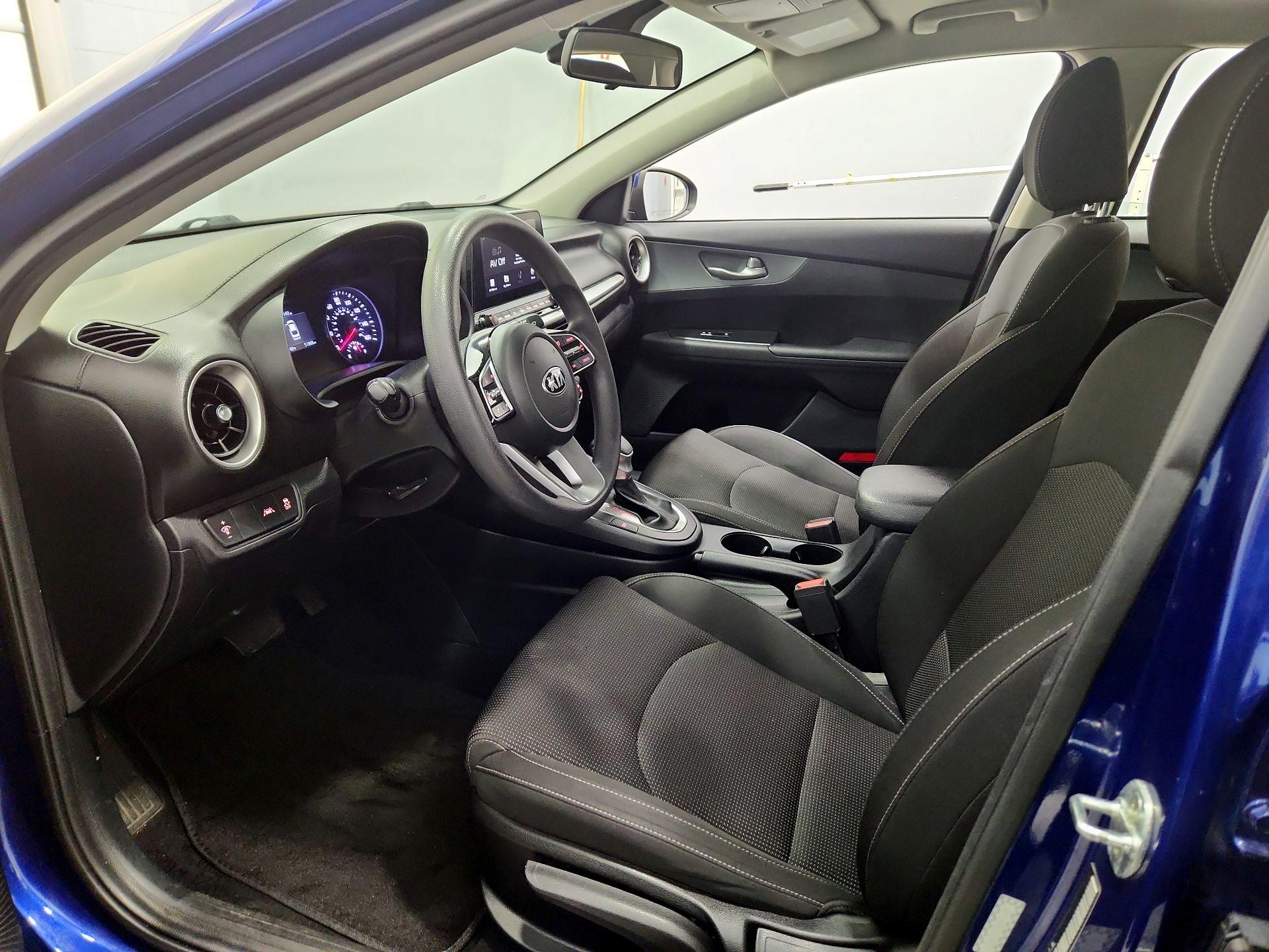 Thumbnail: 2020 Kia Forte - 11